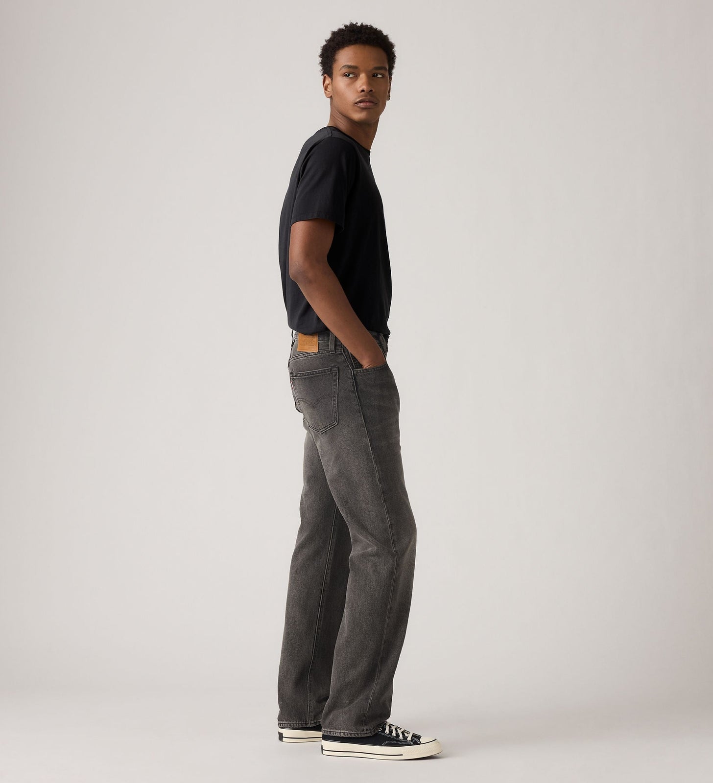Main 4 - Levi's® Men's 555™ Relaxed Straight Jeans - 000LO0033
