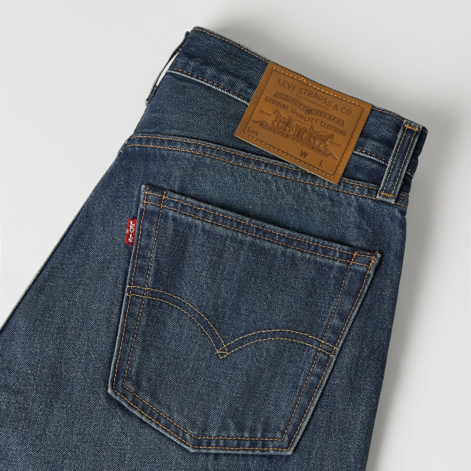 Main 7 - Levi's® Men's 555™ Relaxed Straight Jeans - 000LO0065