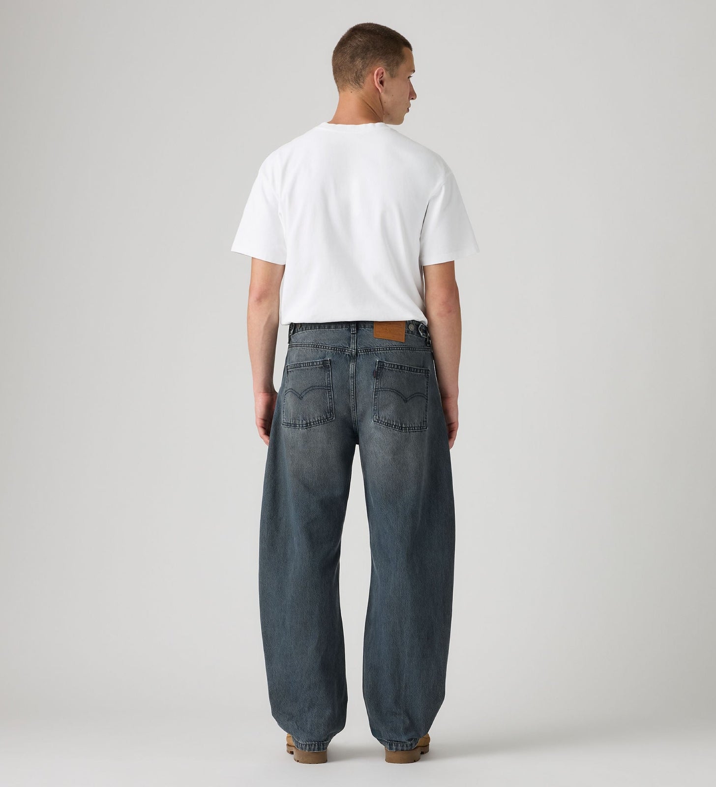 Main 2 - Levi's® Men's Baggy Barrel Jeans - 0057O0010