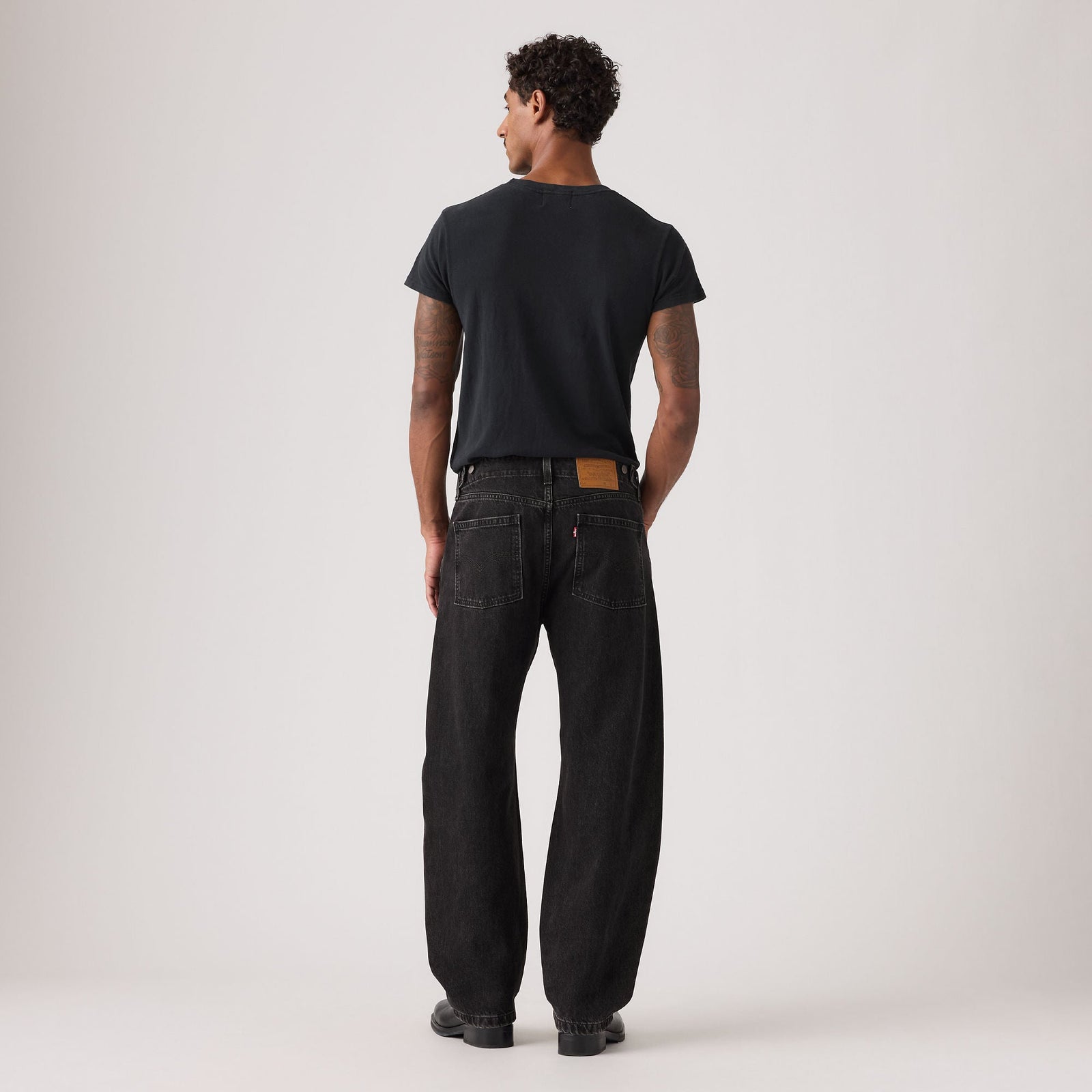 Main 2 - Levi's® Men's Baggy Barrel Jeans - 0057O0003