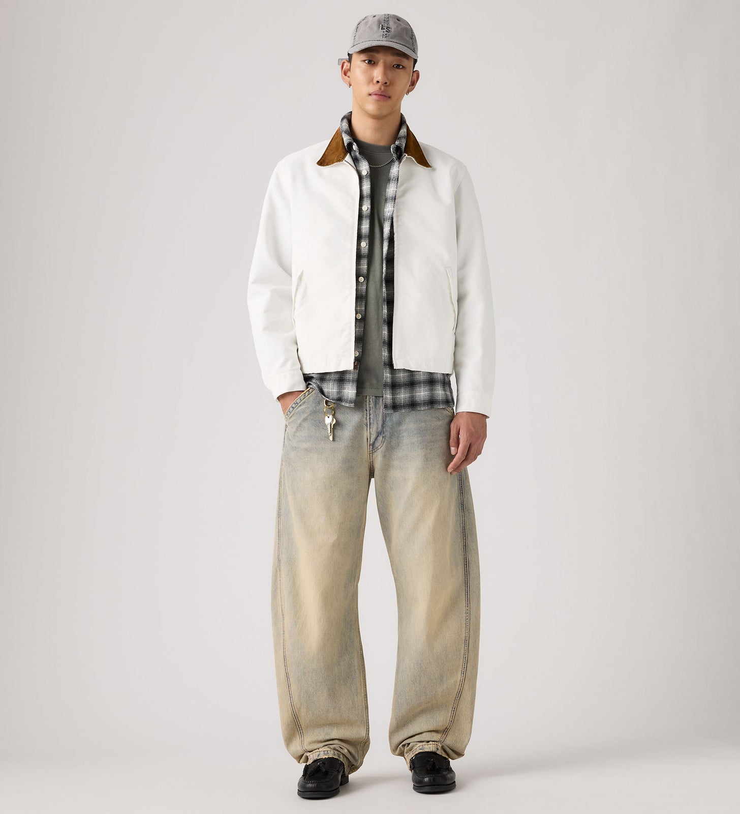 Main 4 - Levi's® Men's Baggy Barrel Jeans - 0057O0004
