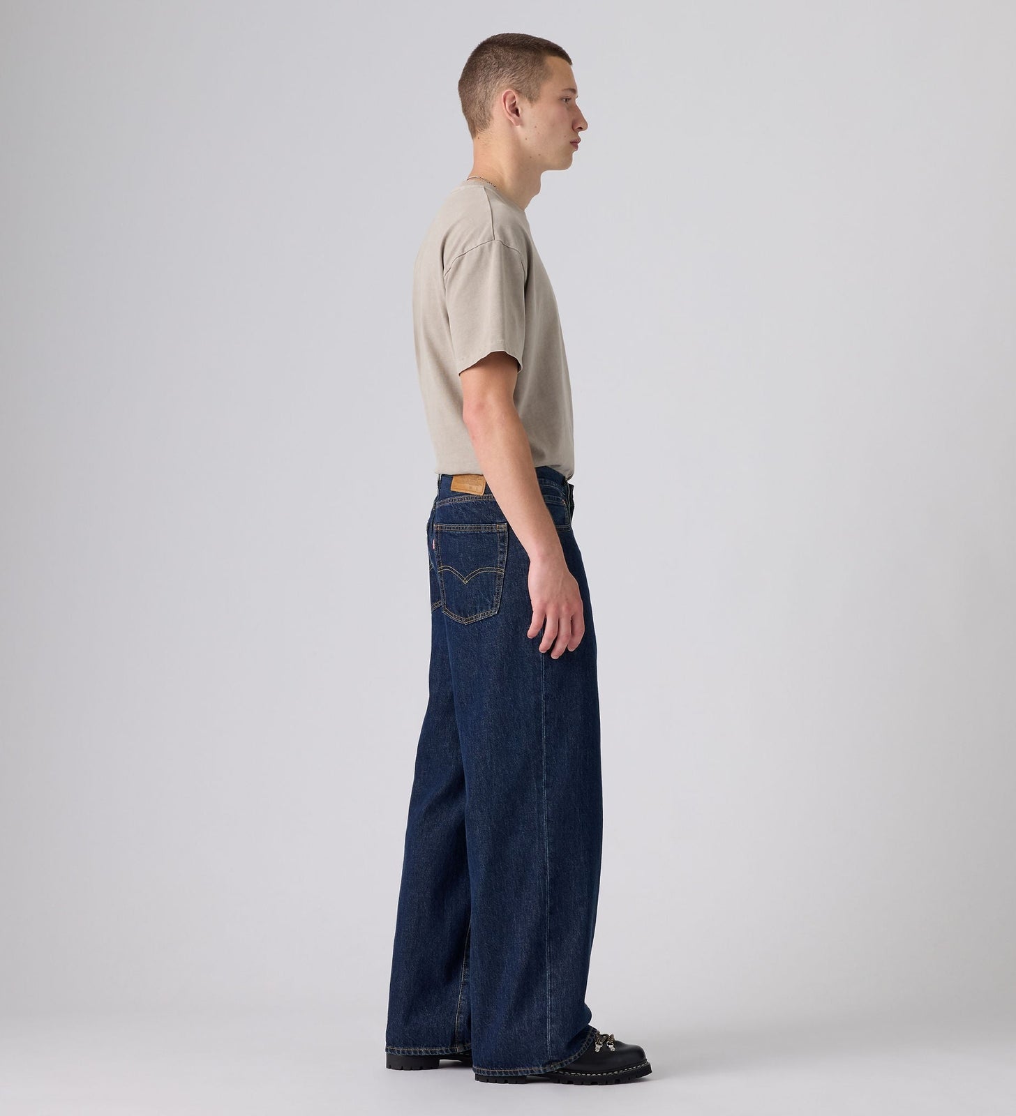 Main 4 - Levi's® Men's Baggy Wide-Leg Jeans - 0081B0001