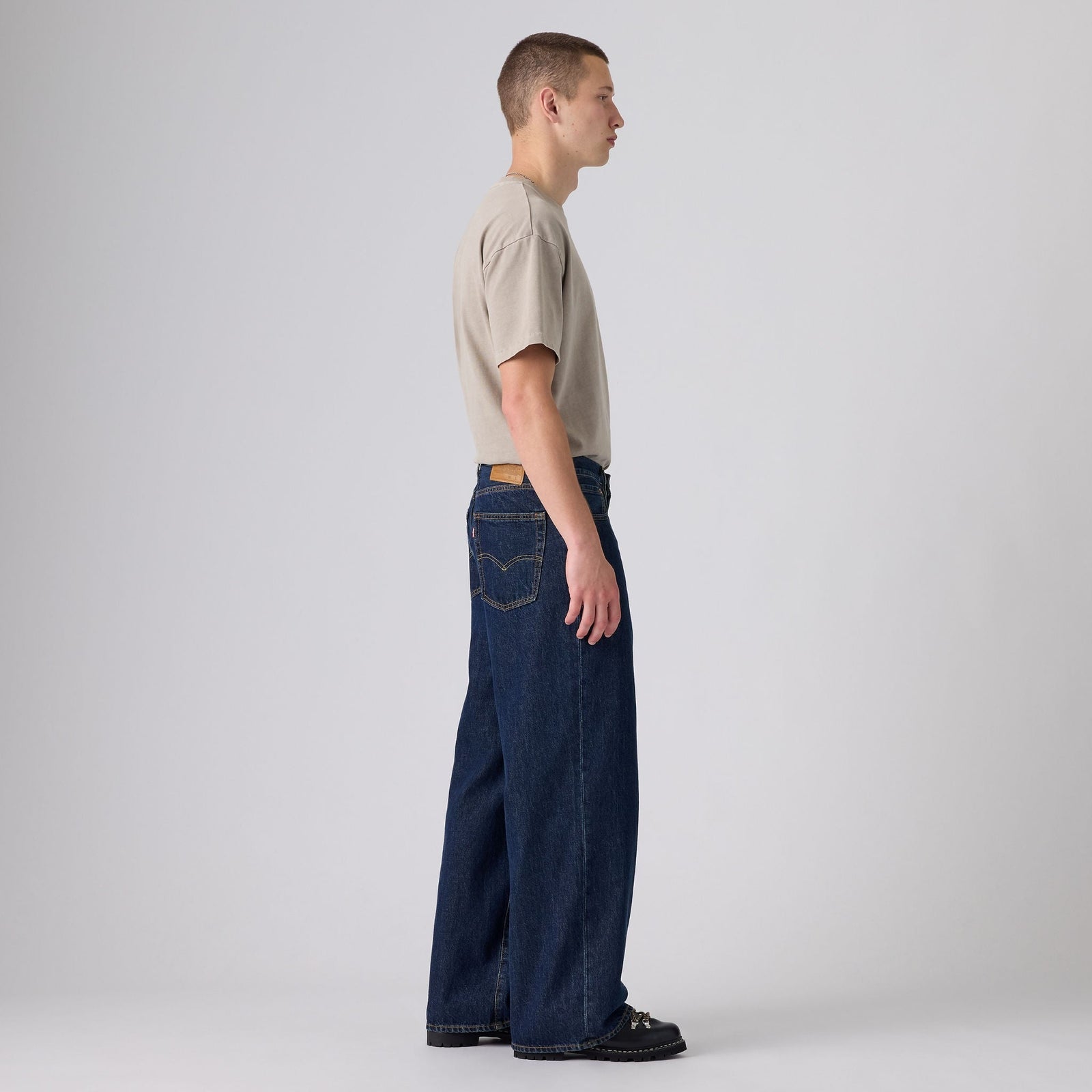 Main 4 - Levi's® Men's Baggy Wide-Leg Jeans - 0081B0001