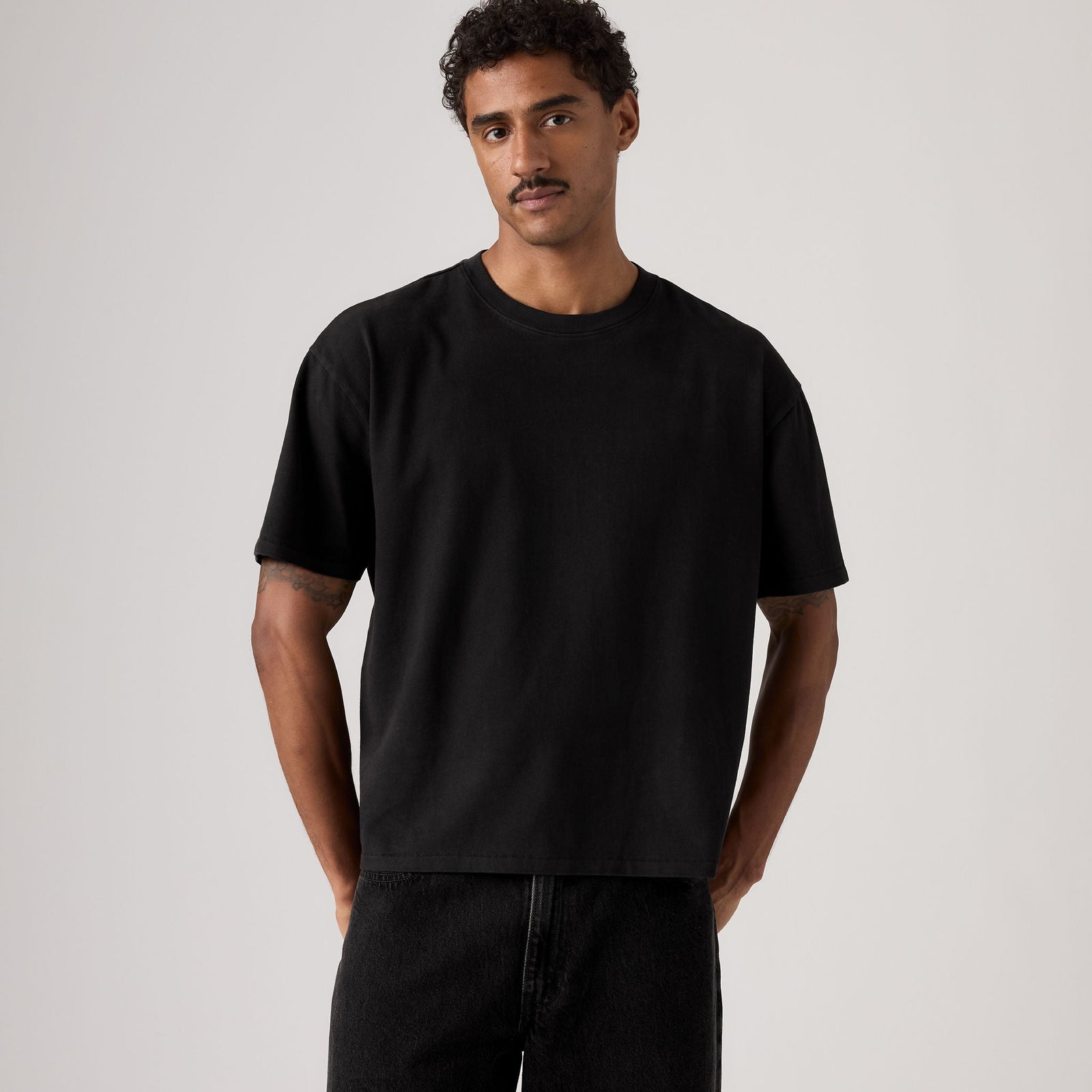 Main 1 - Levi's® Men's Boxy Short-Sleeve Tee - 0049F0041