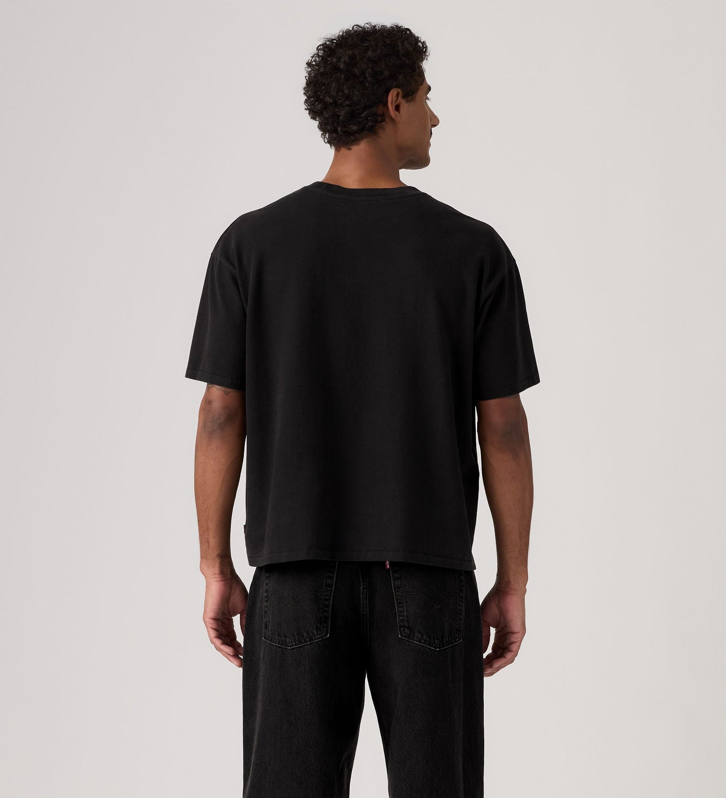 Main 2 - Levi's® Men's Boxy Short-Sleeve Tee - 0049F0041