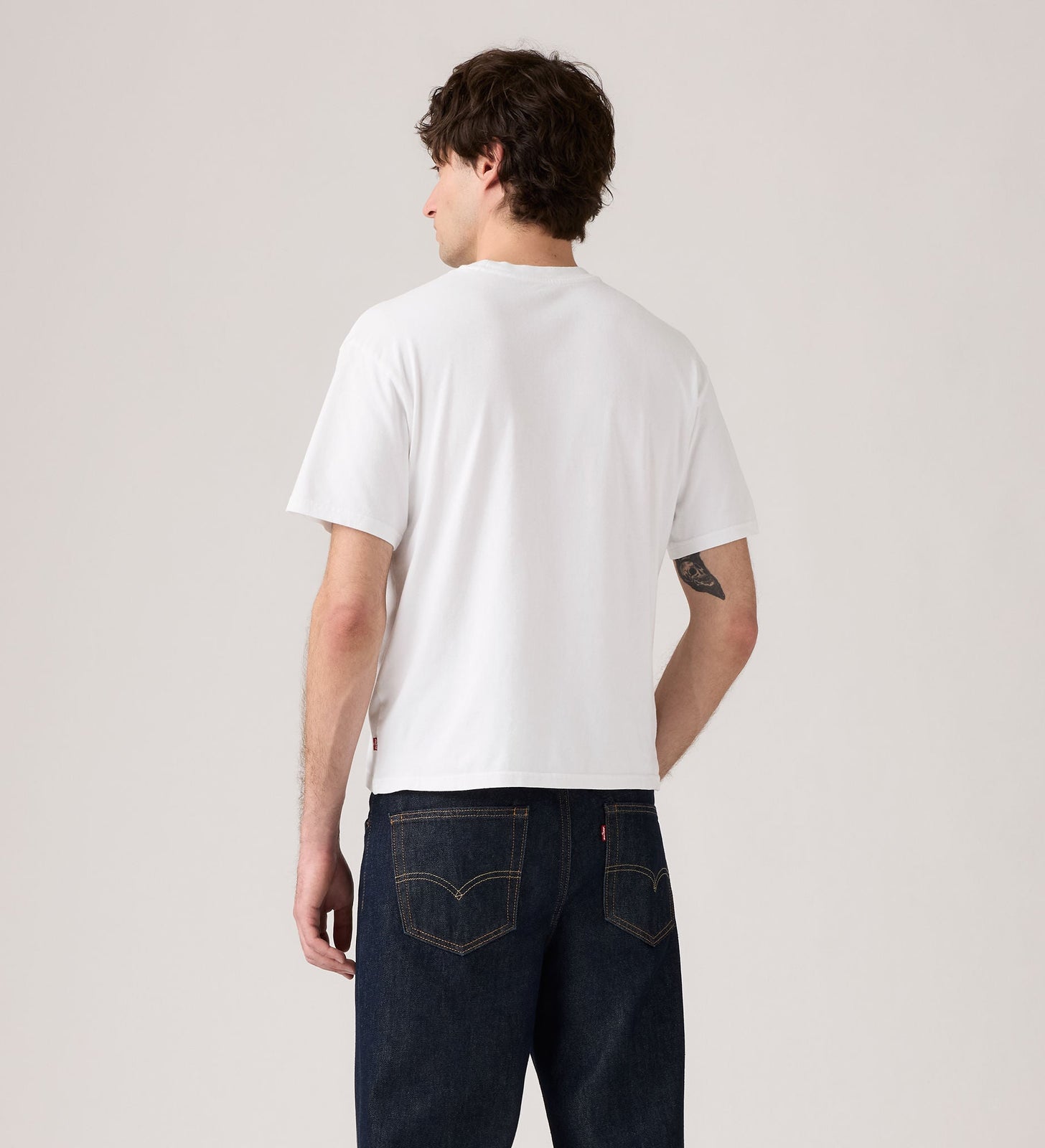 Main 2 - Levi's® Men's Boxy Short-Sleeve Tee - 0049F0001