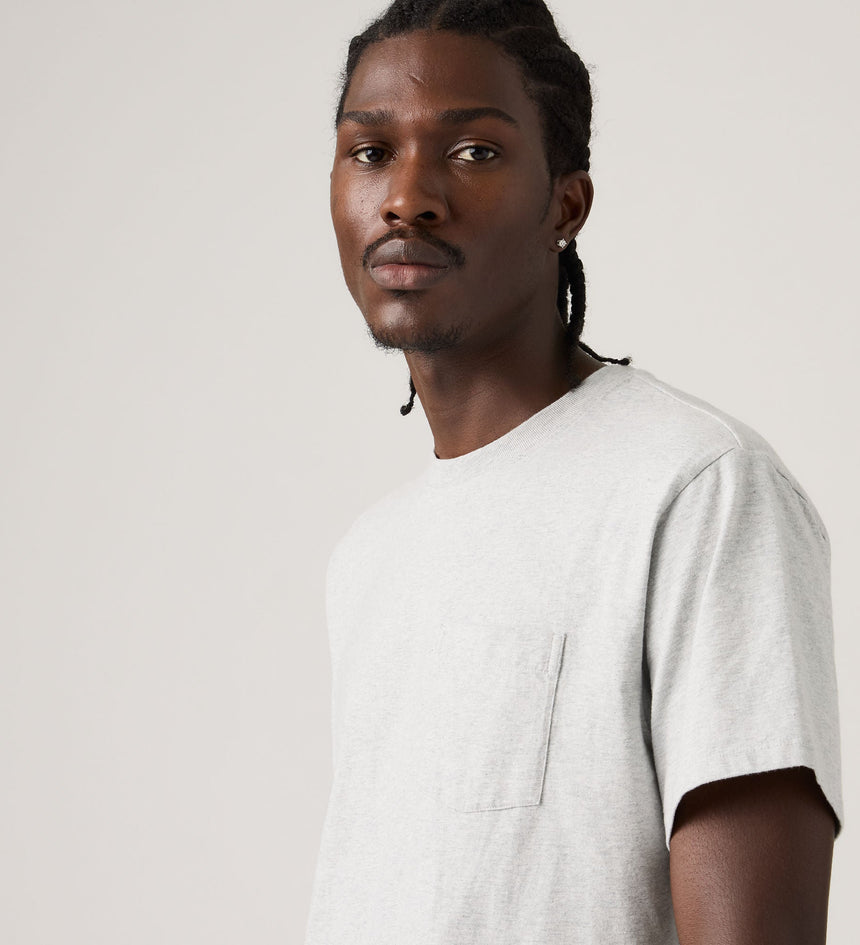 Main 4 - Levi's® Men's Essential Pocket Tee - 005H00042