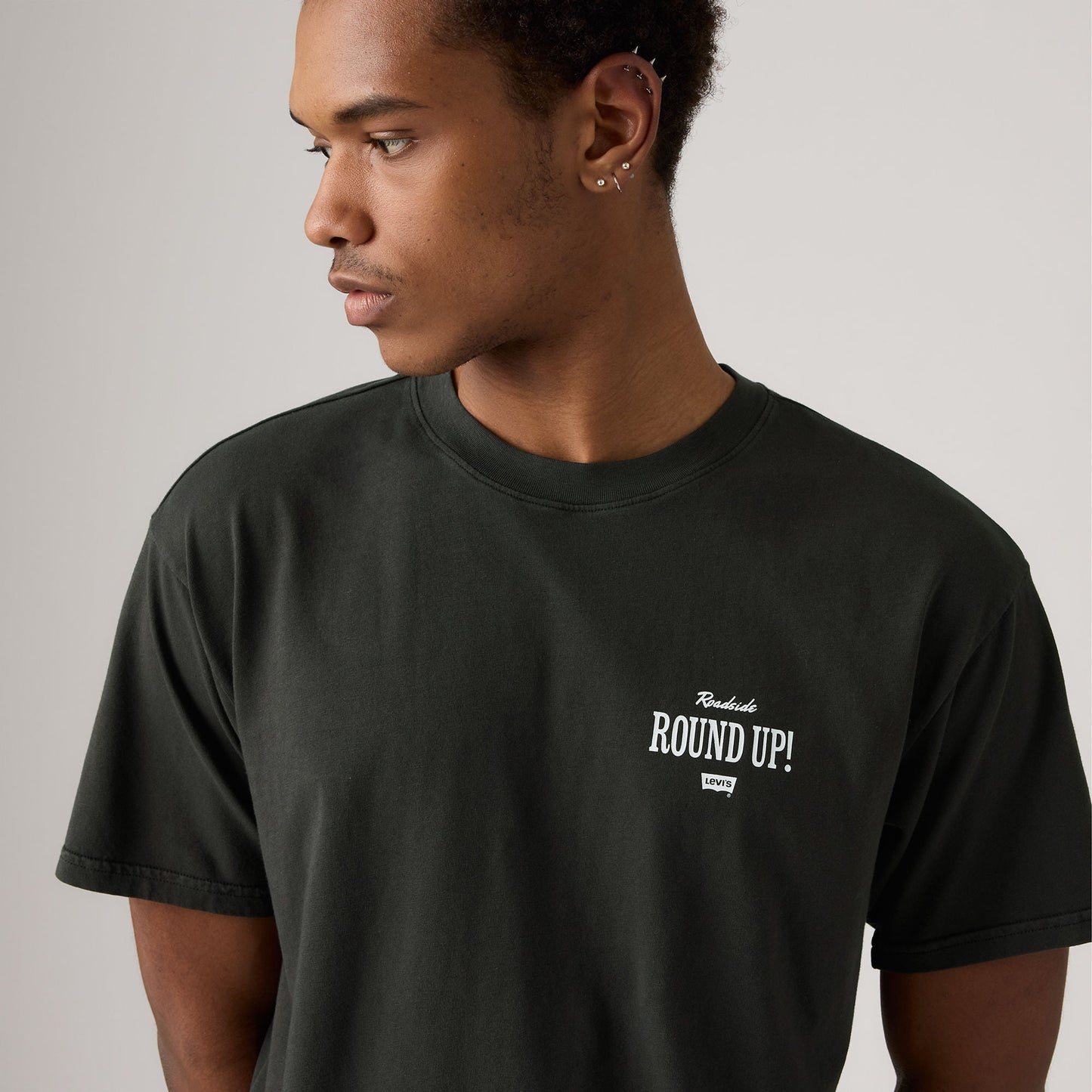 Levi's® Men's Graphic Cropped Tee