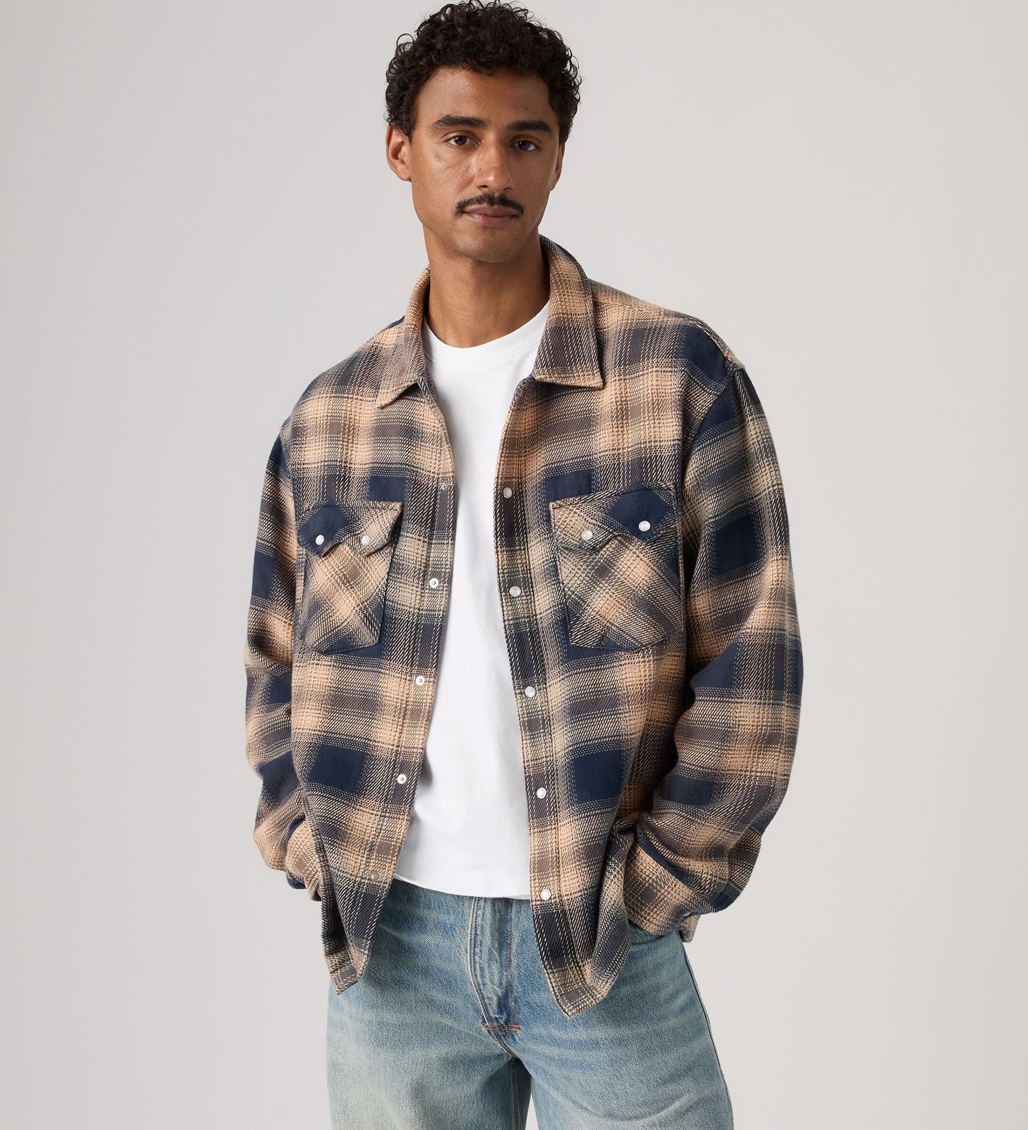 Main 1 - Levi's® Men's Long-Sleeve Boxy Western Shirt - 0085P0001