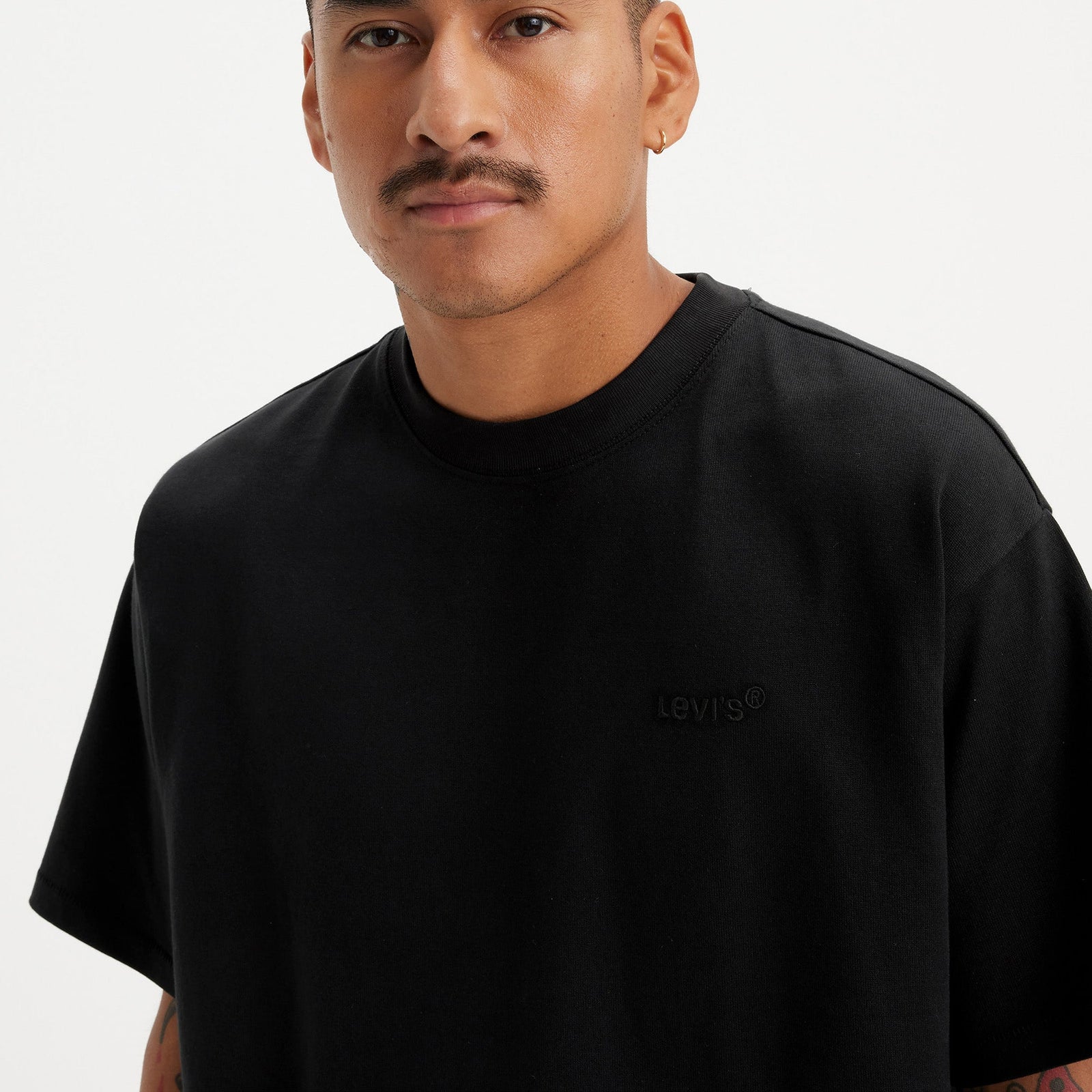 Main 4 - Levi's® Men's Red Tab Vintage T-Shirt - A06370001
