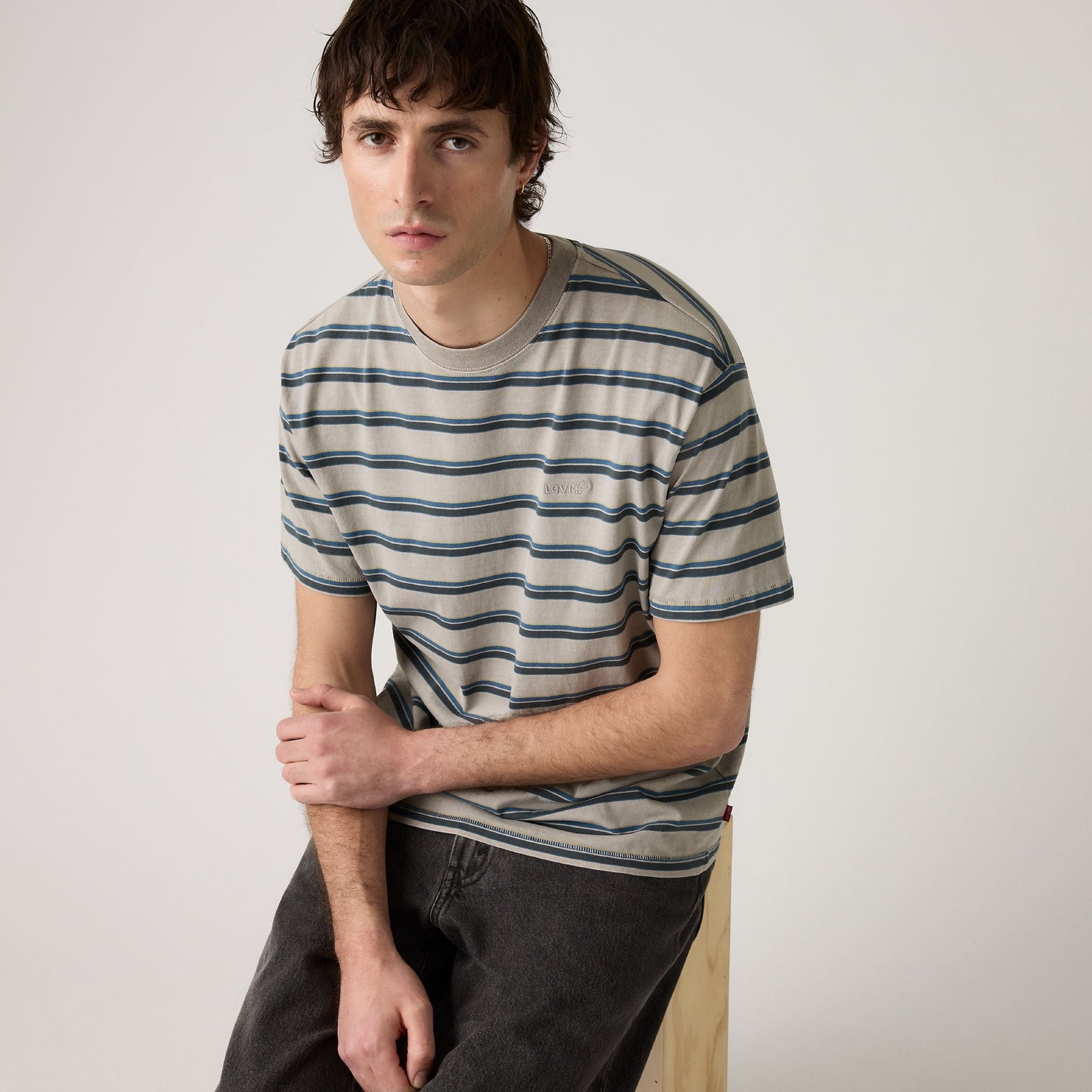 Main 4 - Levi's® Men's Red Tab™ Vintage T-Shirt - A06370199