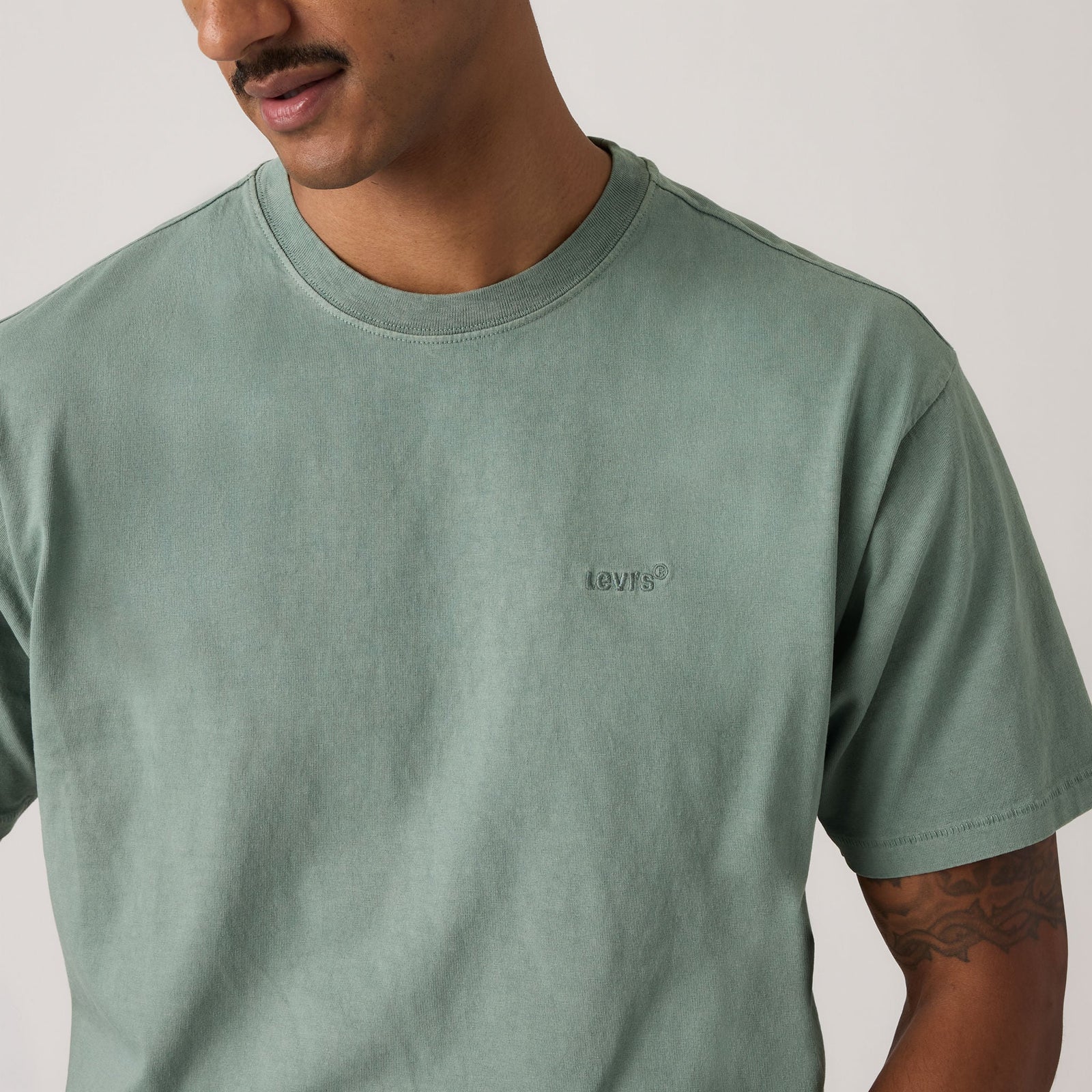 Main 5 - Levi's® Men's Red Tab Vintage T-Shirt - A06370222
