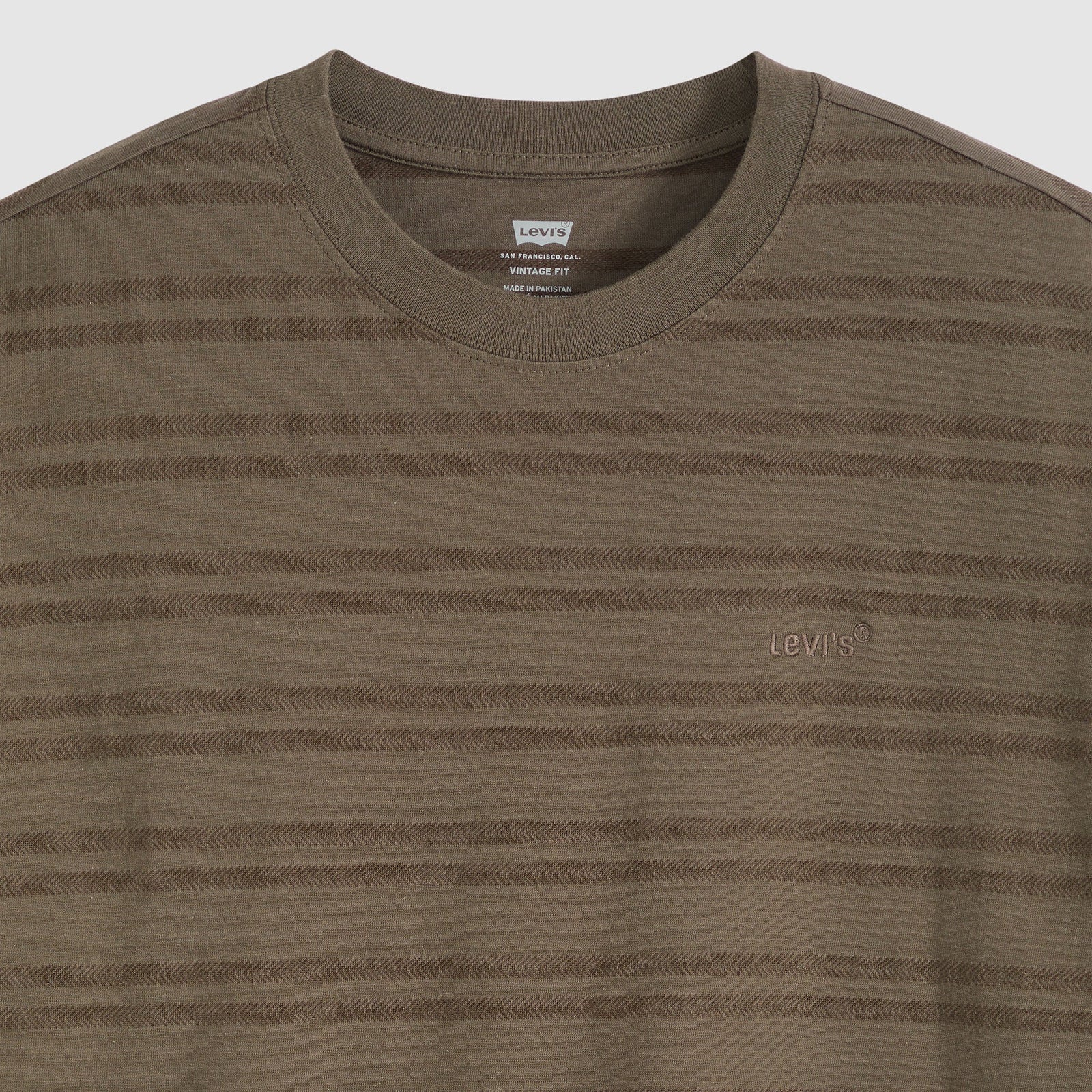 Main 7 - Levi's® Men's Red Tab Vintage T-Shirt - A06370223