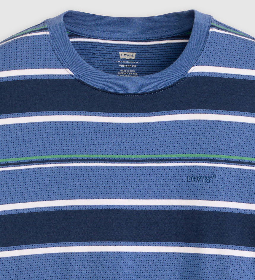 Main 6 - Levi's® Men's Red Tab Vintage T-Shirt - A06370183