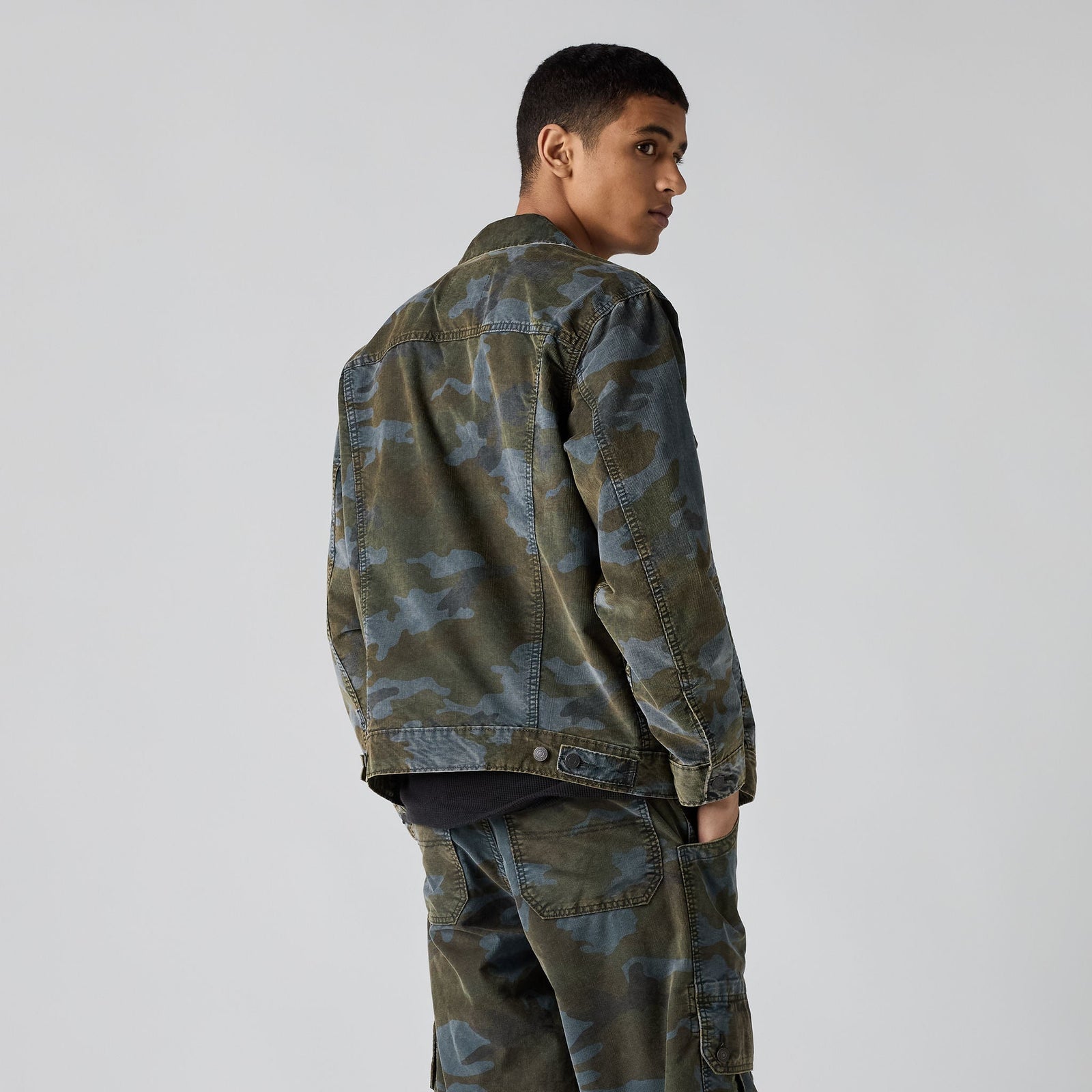 Main 2 - Levi's® Men's Relaxed Trucker Jacket - A57820118