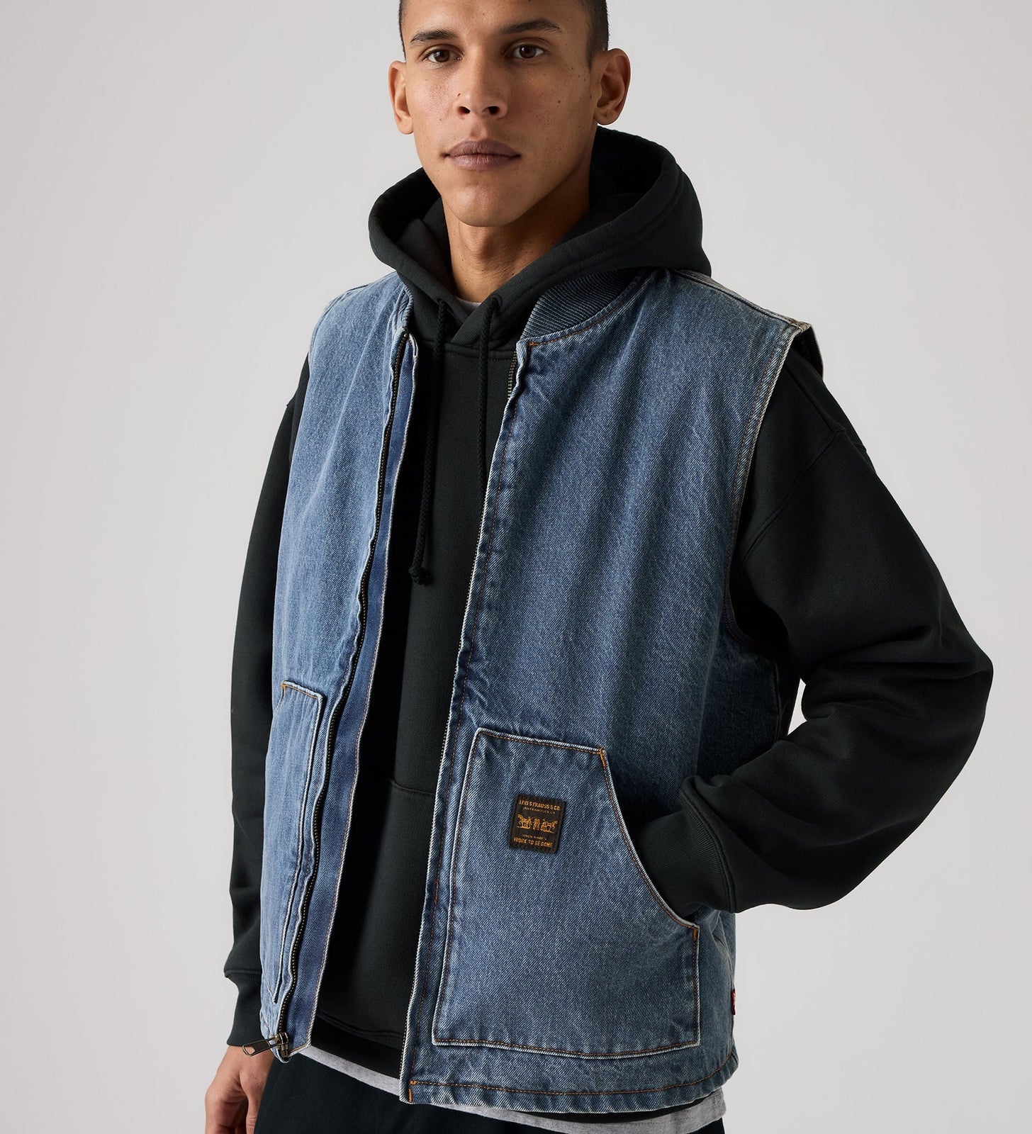 Main 4 - Levi's® Men's Sansome Vest - A85800009