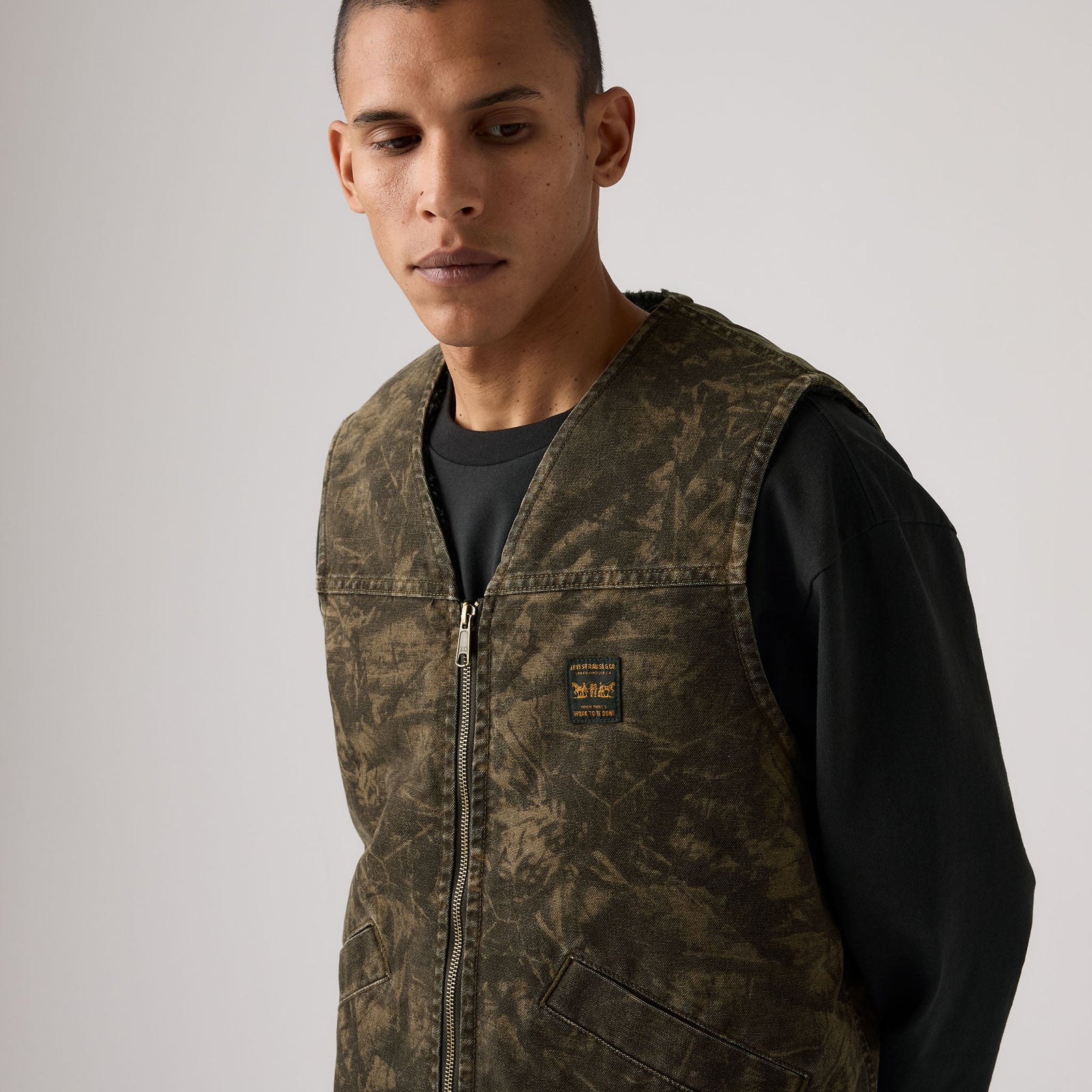 Main 4 - Levi's® Men's Saratoga Vest - 0083C0001