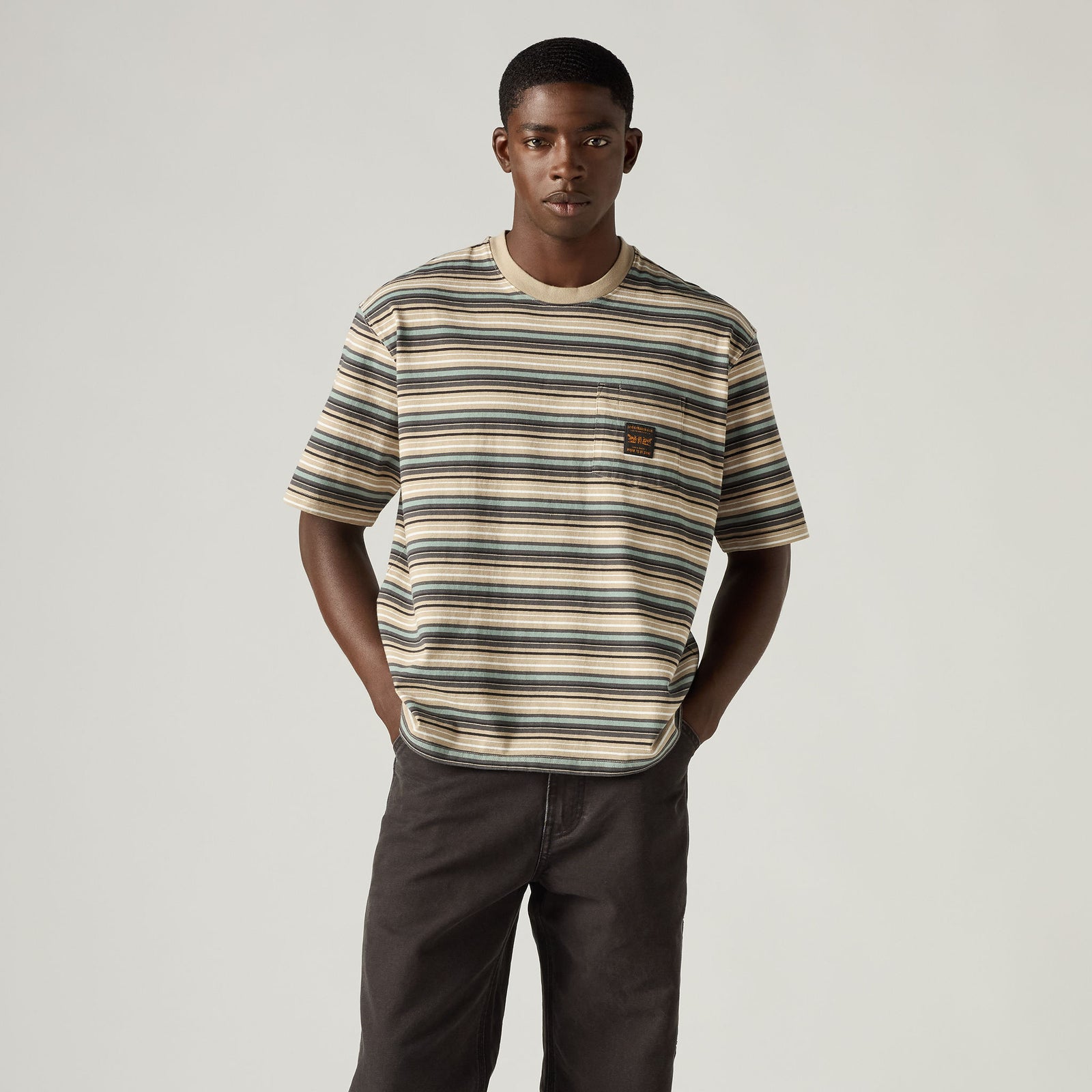 Main 3 - Levi's® Men's Short-Sleeve Workwear Pocket T-Shirt - 008AB0005