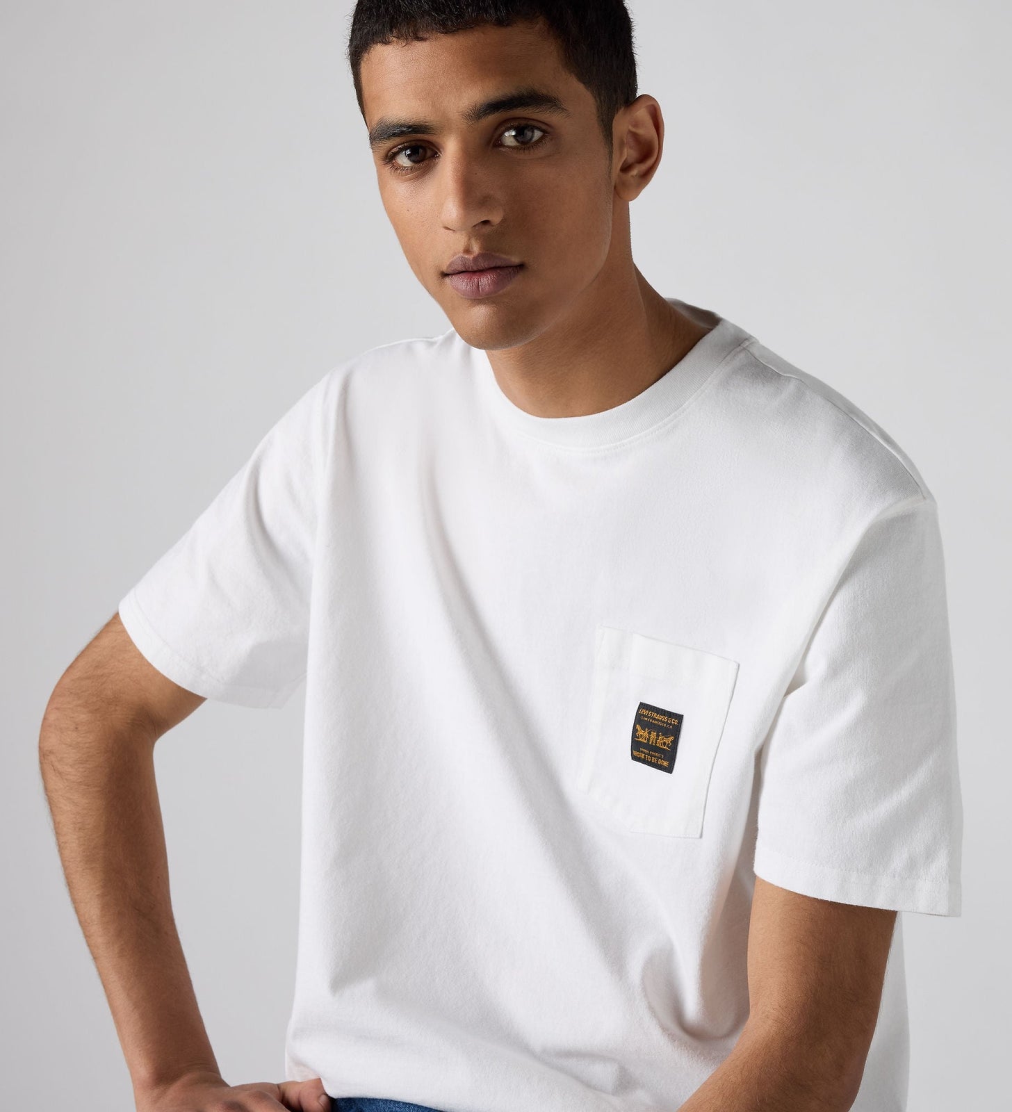 Main 4 - Levi's® Men's Short-Sleeve Workwear Pocket T-Shirt - 008AB0008