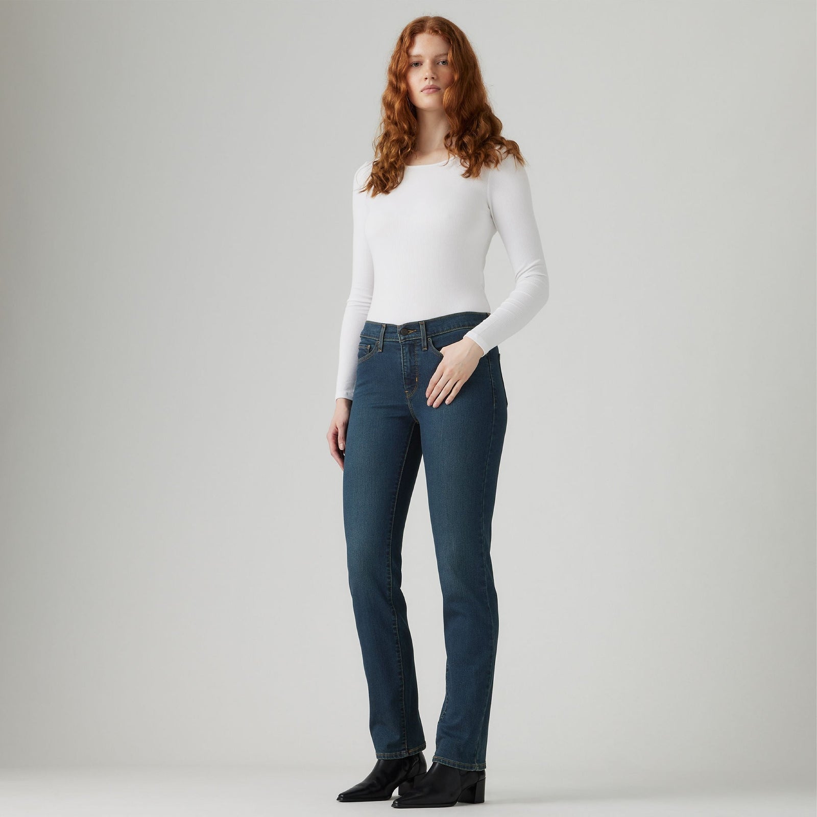 Main 1 - Levi's® Women's 314 Shaping Straight Jeans - 196310280