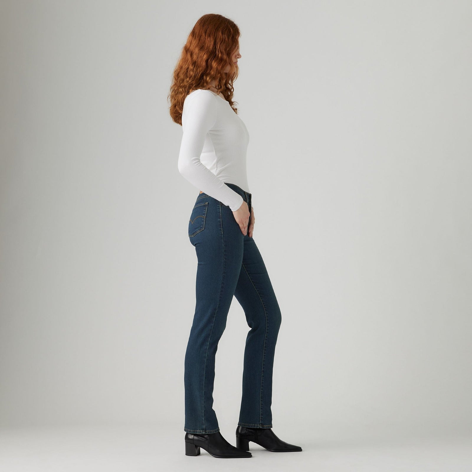 Main 4 - Levi's® Women's 314 Shaping Straight Jeans - 196310280
