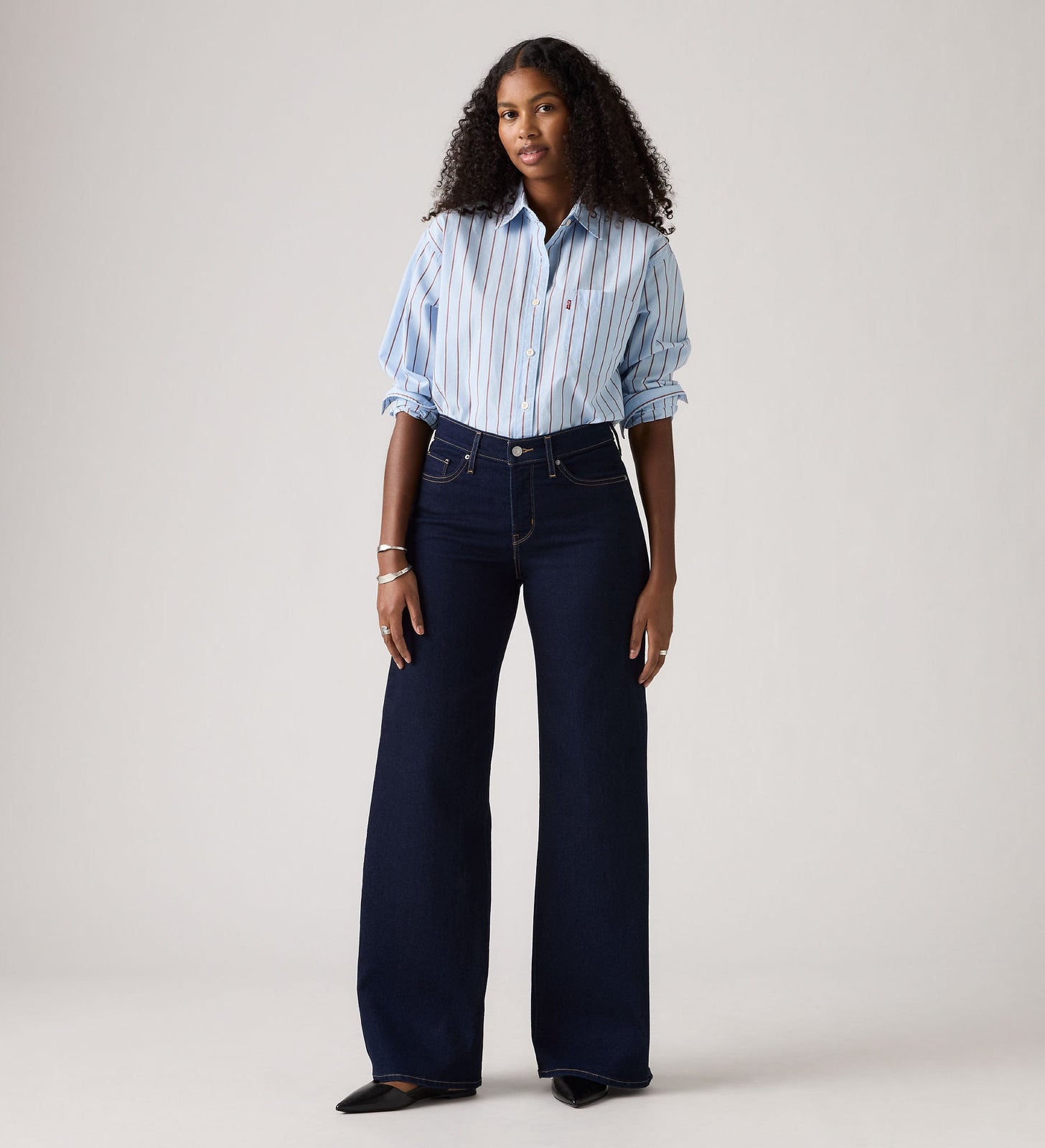 Main 2 - Levi's® Women's 318 Shaping Wide-Leg Jeans - 001PZ0009