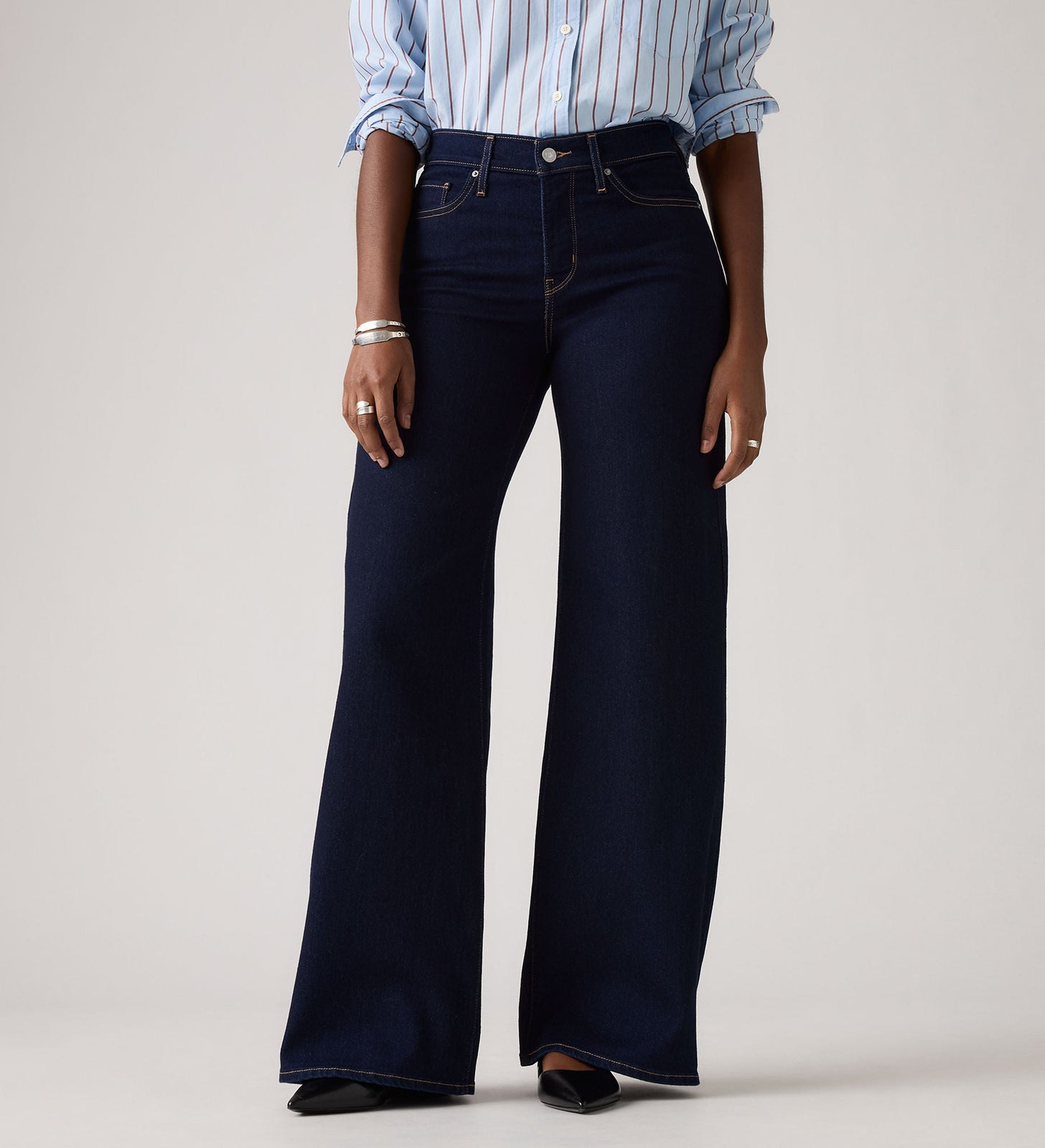 Main 5 - Levi's® Women's 318 Shaping Wide-Leg Jeans - 001PZ0009