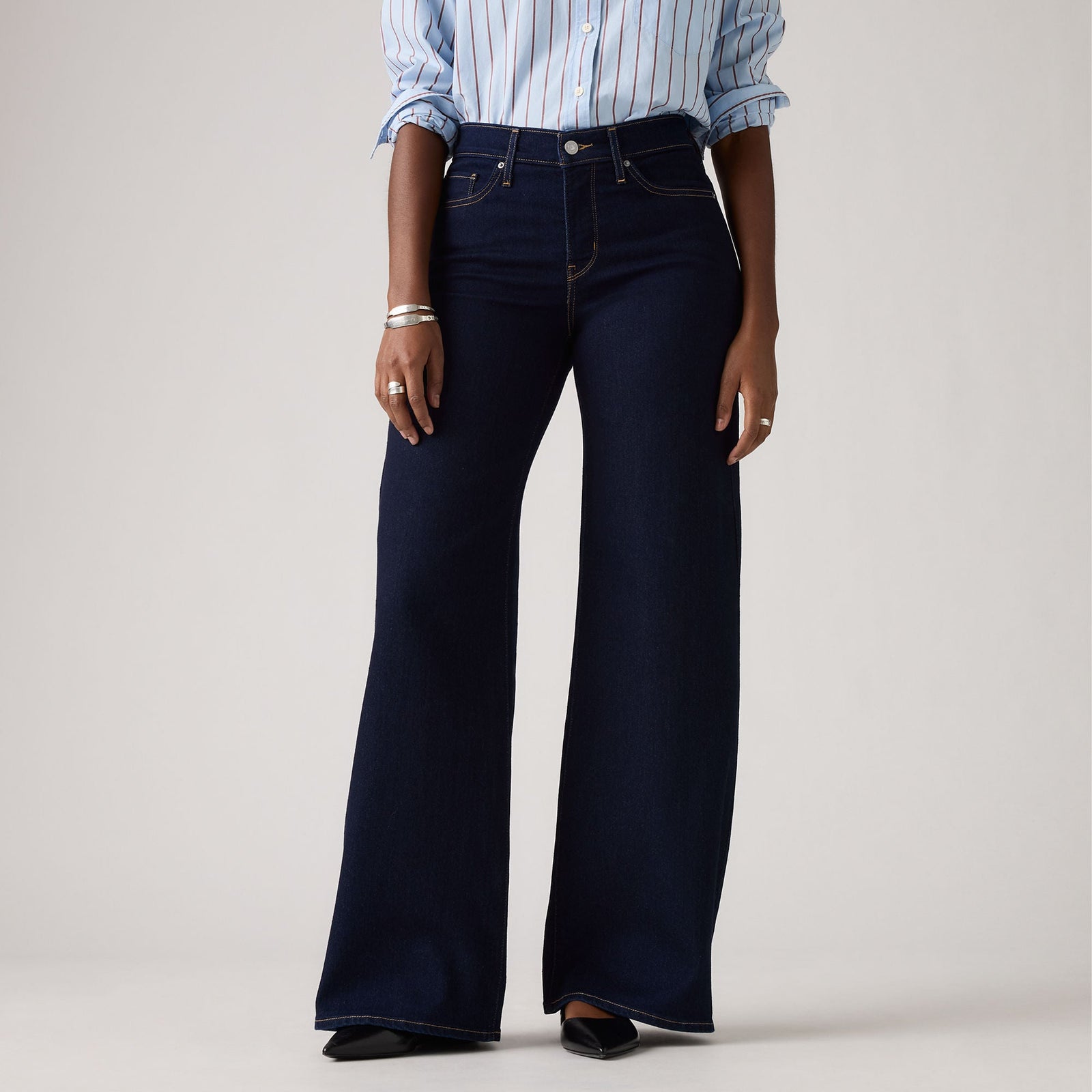 Main 5 - Levi's® Women's 318 Shaping Wide-Leg Jeans - 001PZ0009