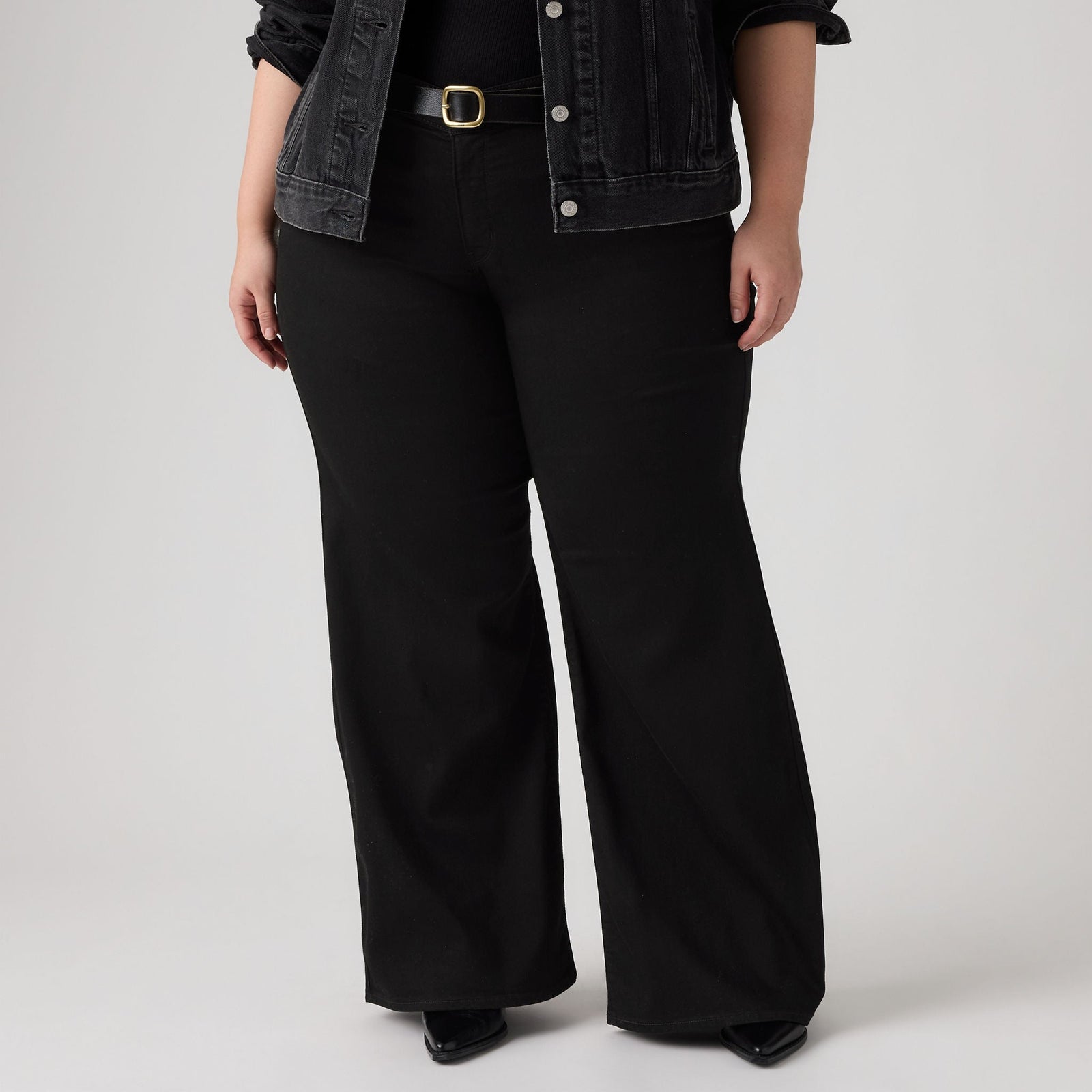 Main 5 - Levi's® Women's 318 Shaping Wide-Leg (Plus Size) - 0033F0002