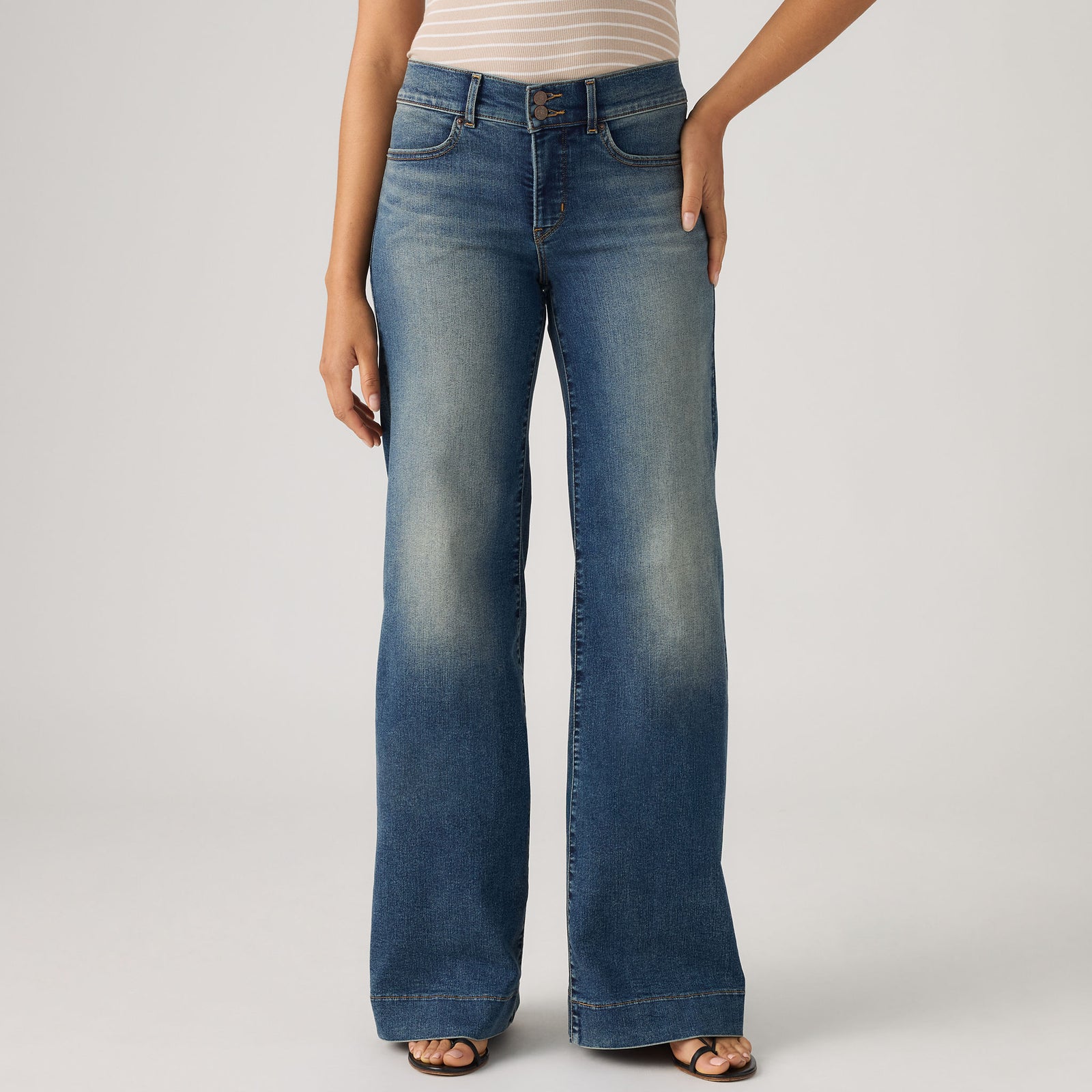 Main 5 - Levi's® Women's 318 Tailored Wide-Leg Jeans - 0081C0001
