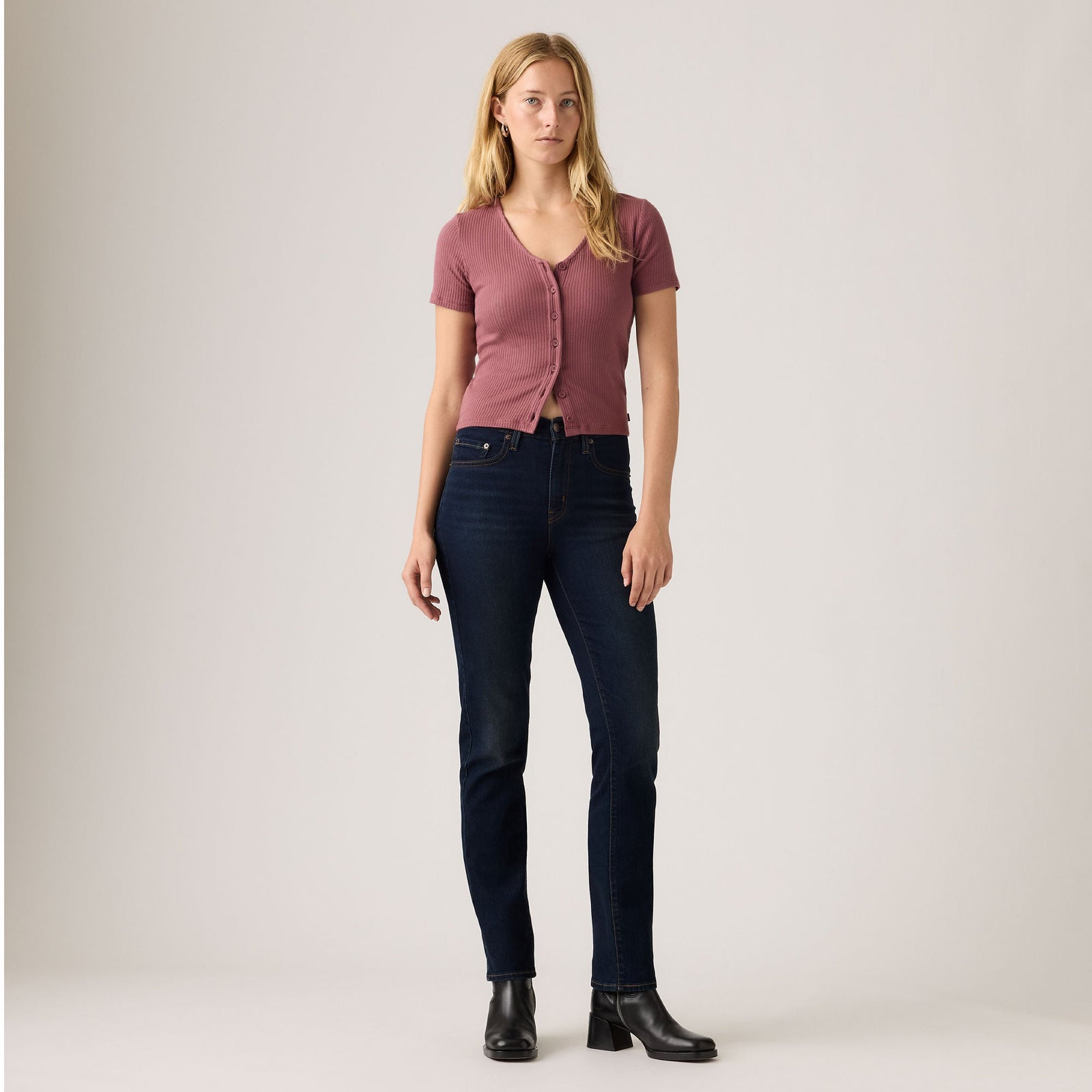 Main 3 - Levi's® Women's 724 High-Rise Straight Jeans SCL - 