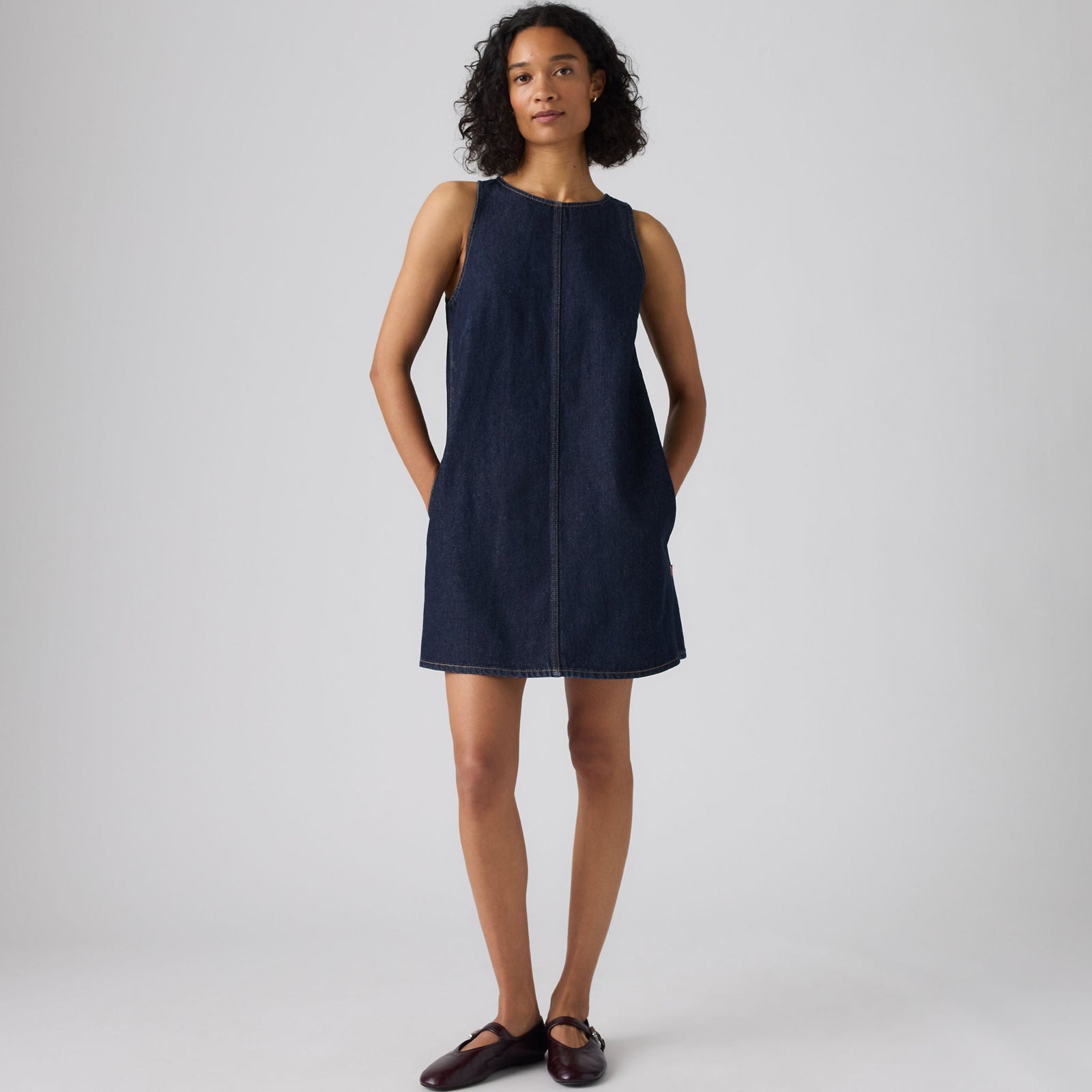 Main 1 - Levi's® Women's '90s Shift Dress - 003NO0005
