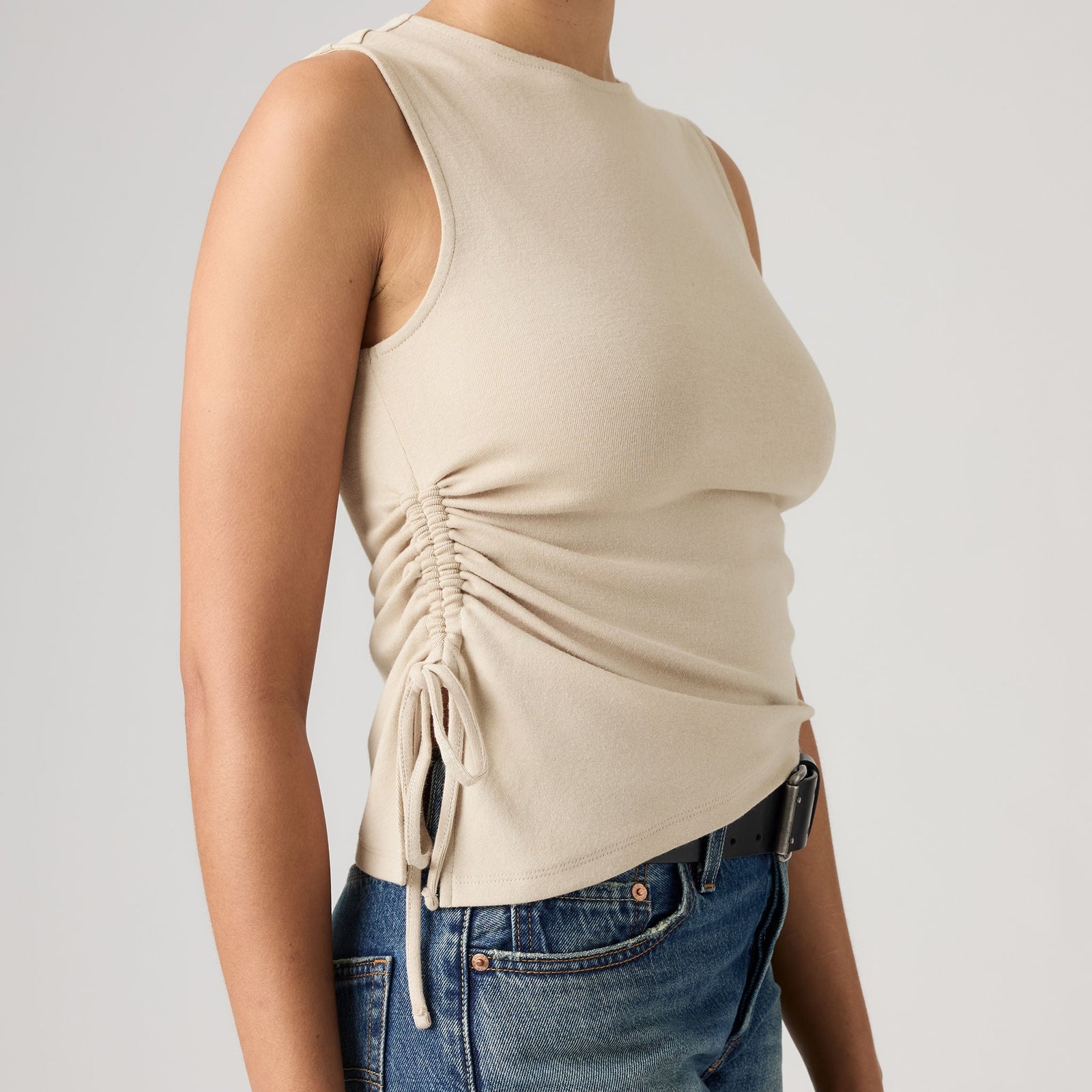 Main 4 - Levi's® Women's Alila Asymmetrical Sleeveless Top - 0086N0004