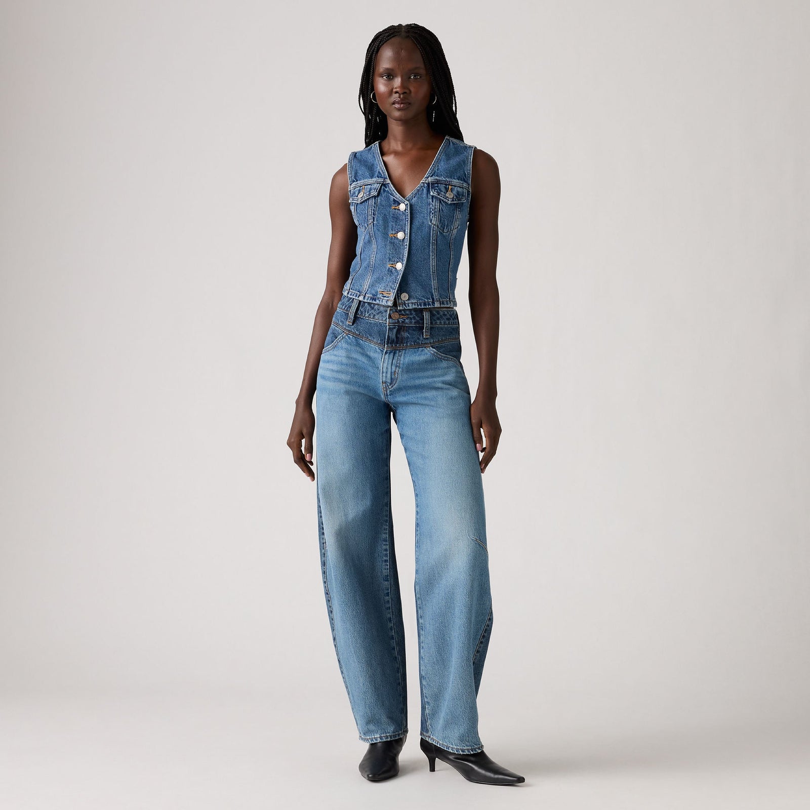 Main 1 - Levi's® Women's Baggy Dad Barrel Jeans SCL - 