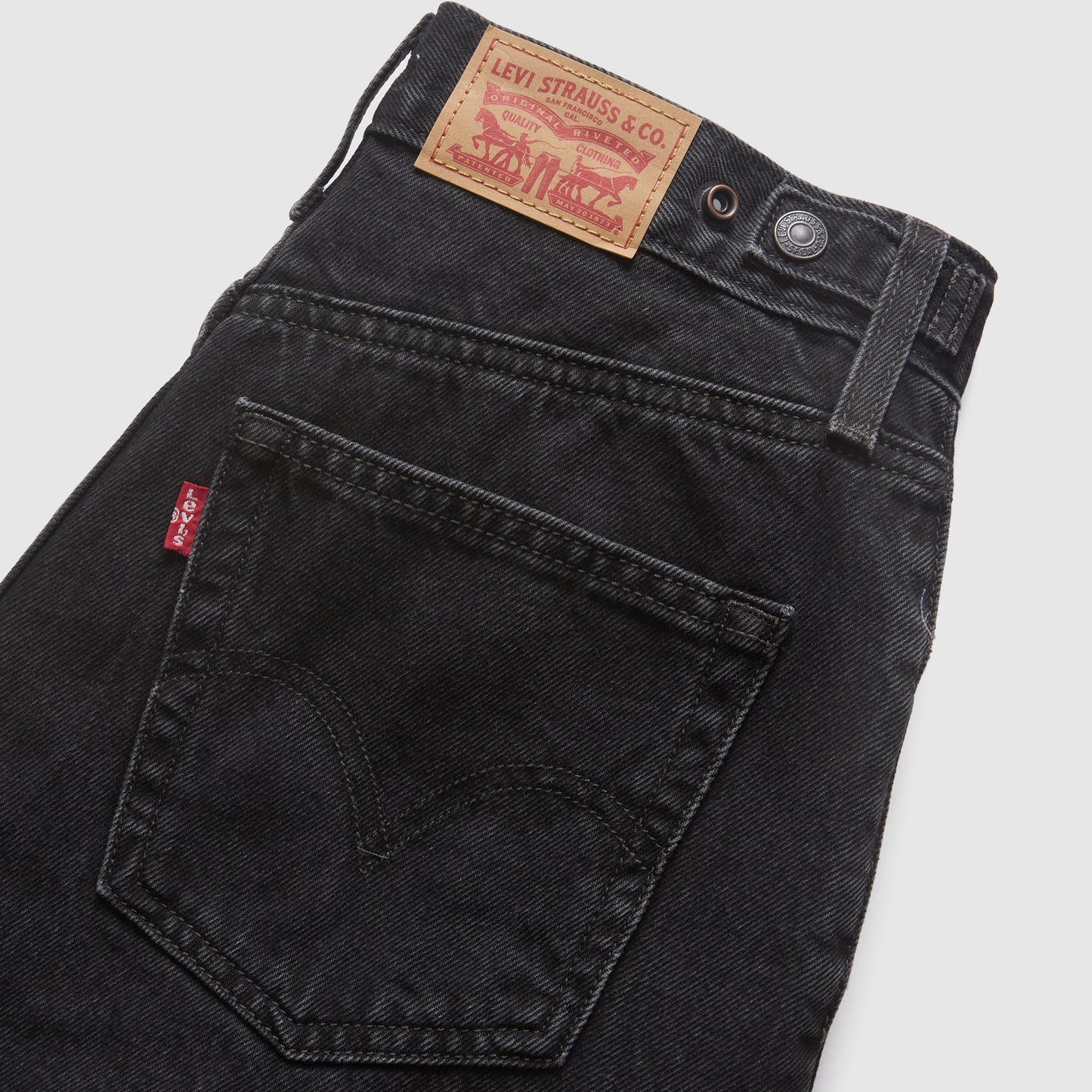 Levi's® Women's Cinch Mid-Thigh Shorts