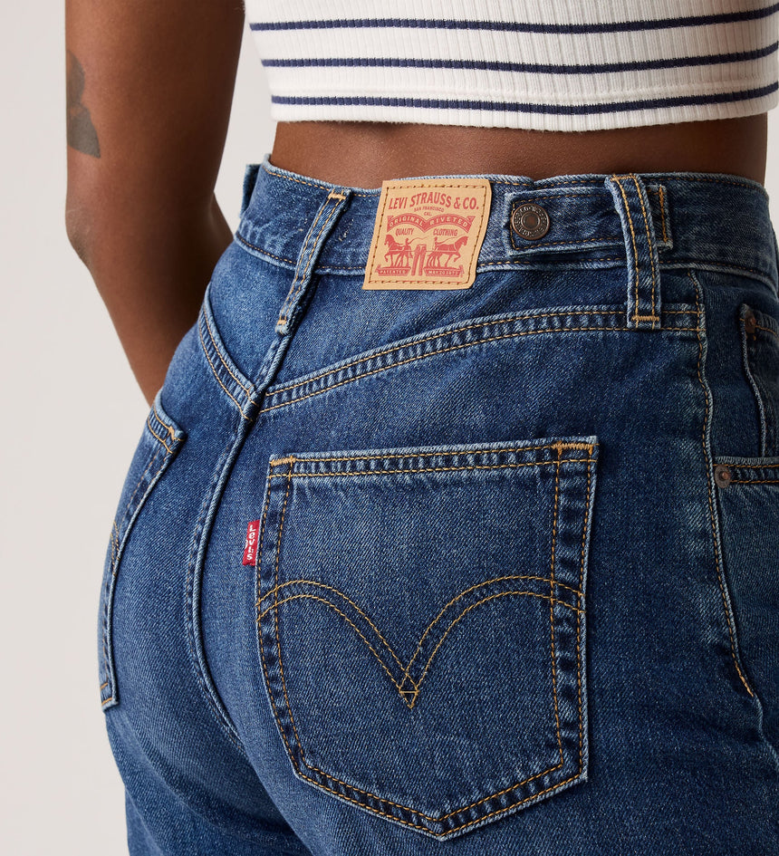 Main 7 - Levi's® Women's Cinch Mid-Thigh Shorts - 003KI0021