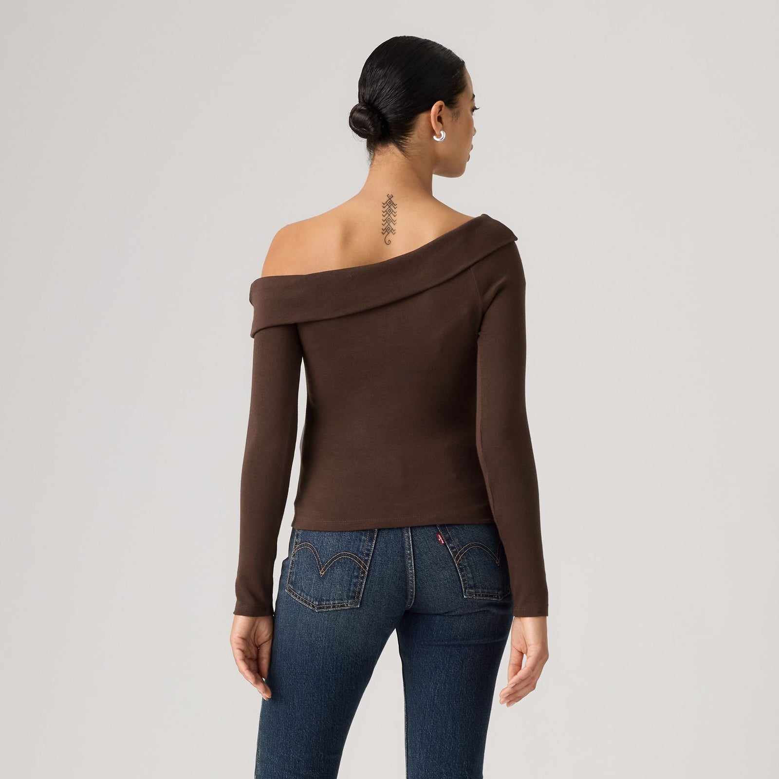Main 2 - Levi's® Women's Clara Off-Shoulder Long-Sleeve Top - 008ST0001