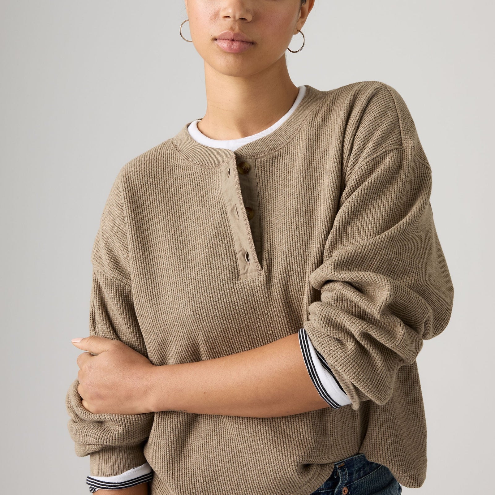 Main 4 - Levi's® Women's Dry Goods Relaxed Long-Sleeve Henley - 0087F0005