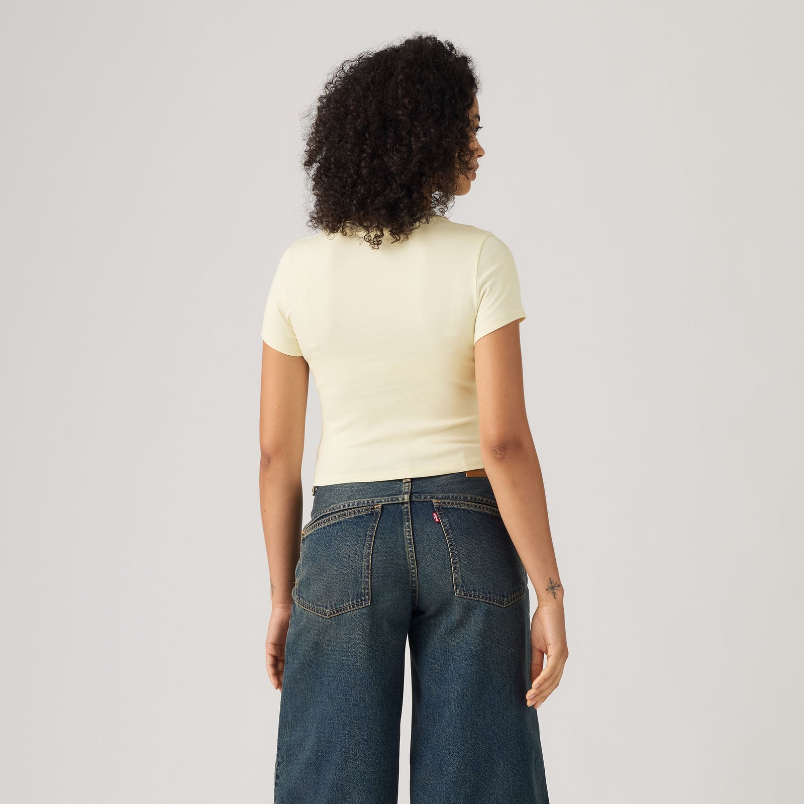 Main 2 - Levi's® Women's Essential Baby Tee - 0085R0002