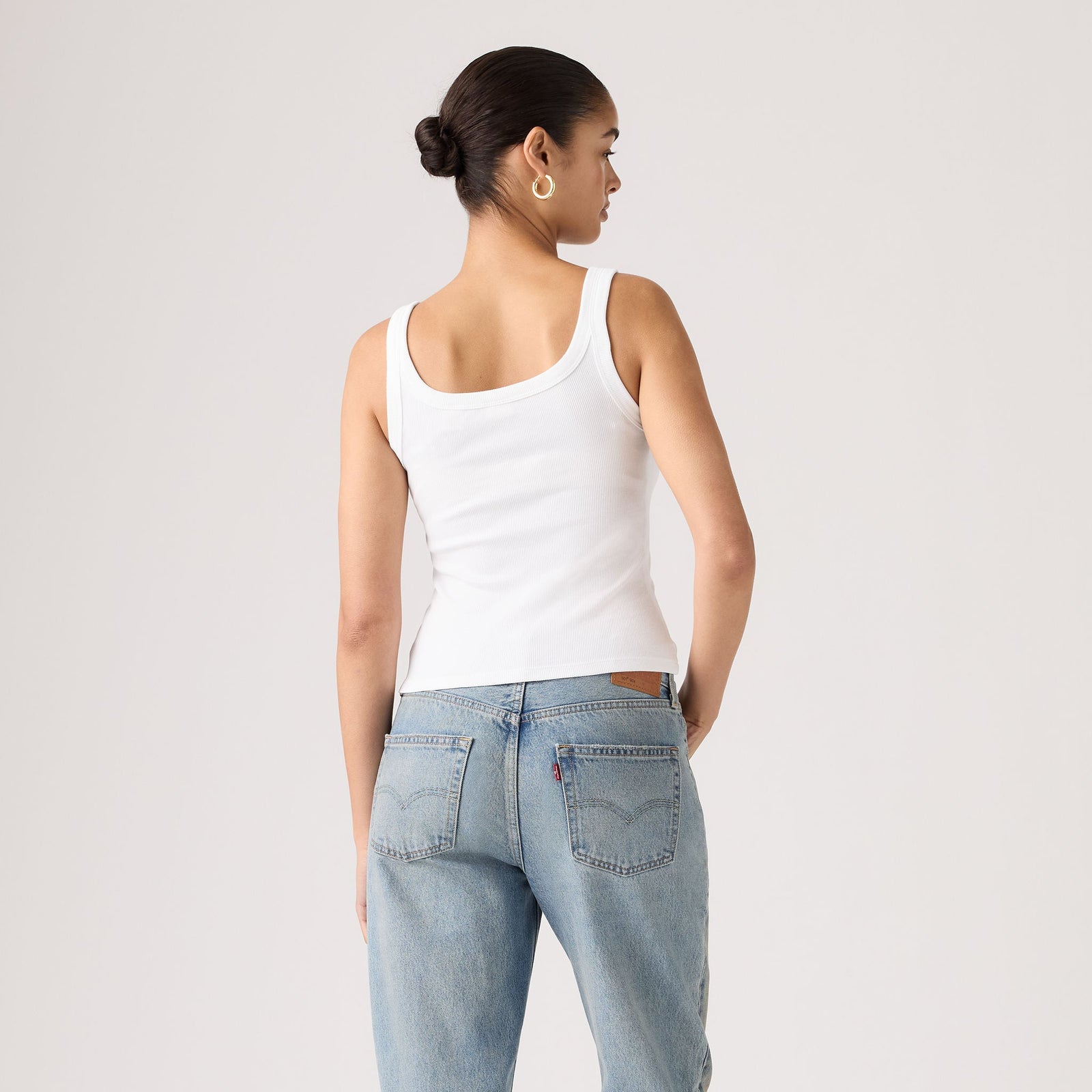 Main 2 - Levi's® Women's Essential Ribbed Tank - 005IN0000