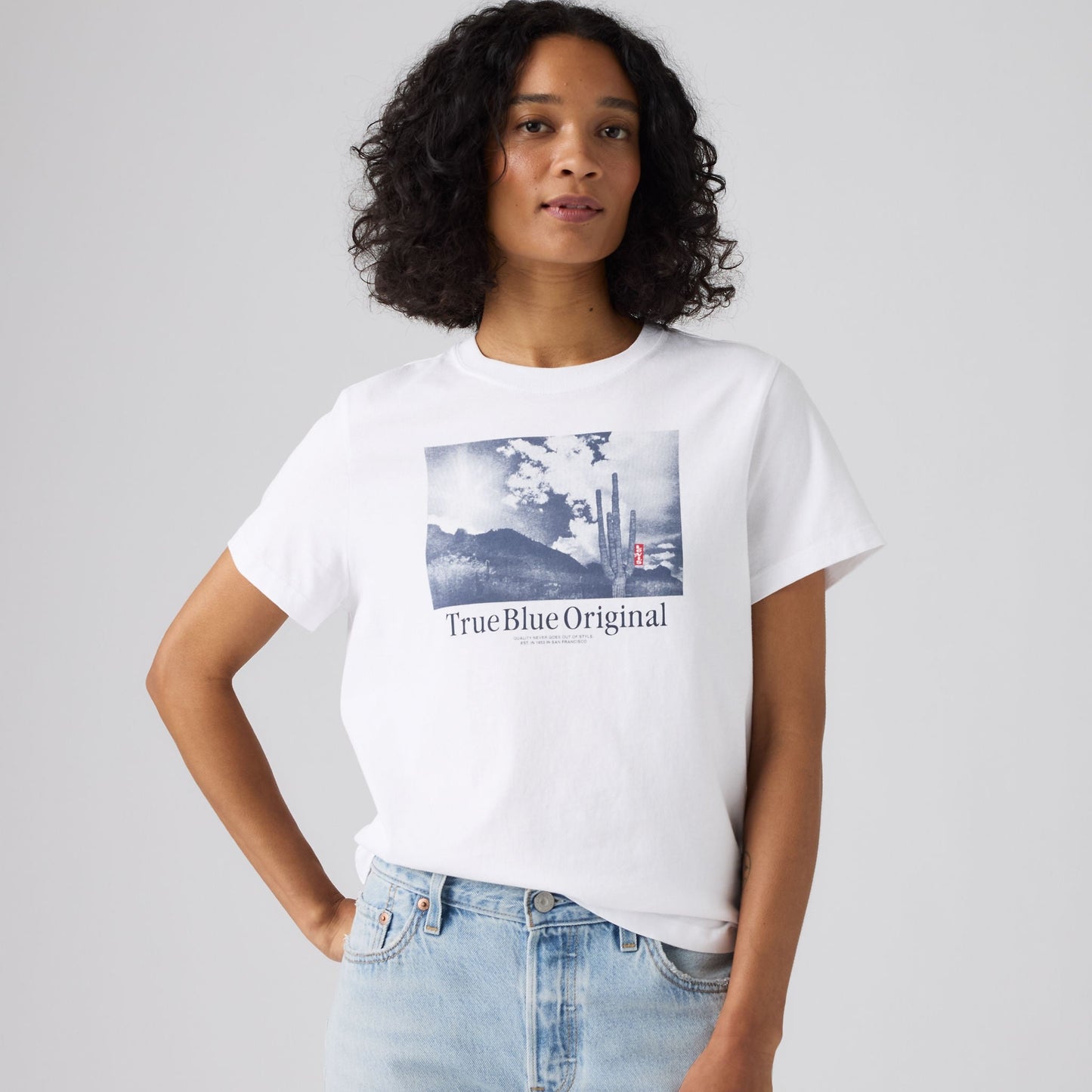 Levi's® Women's Graphic Favorite Tee