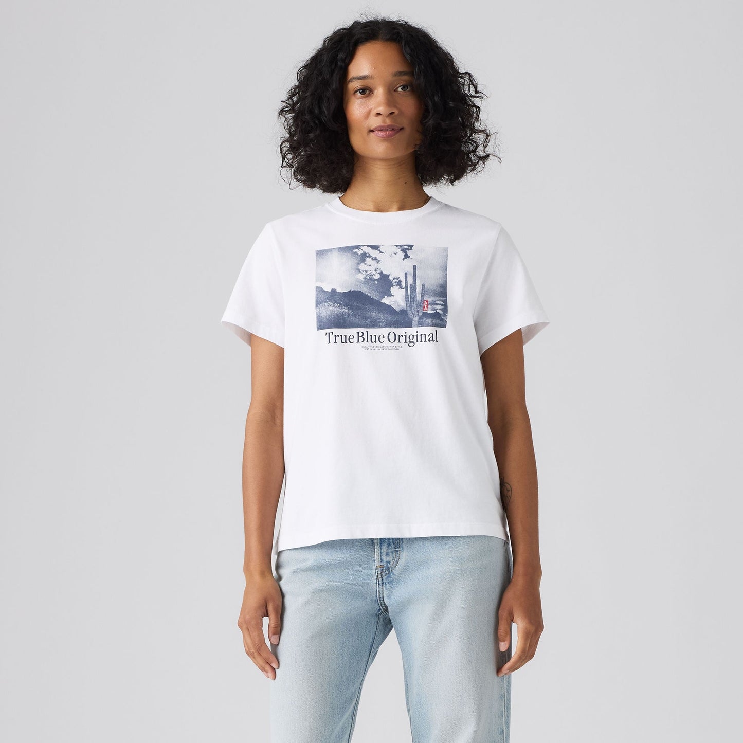 Levi's® Women's Graphic Favorite Tee