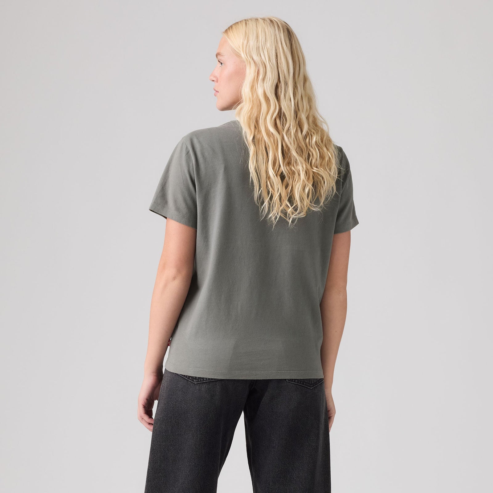 Main 2 - Levi's® Women's Graphic Favorite Tee - 005GV0091