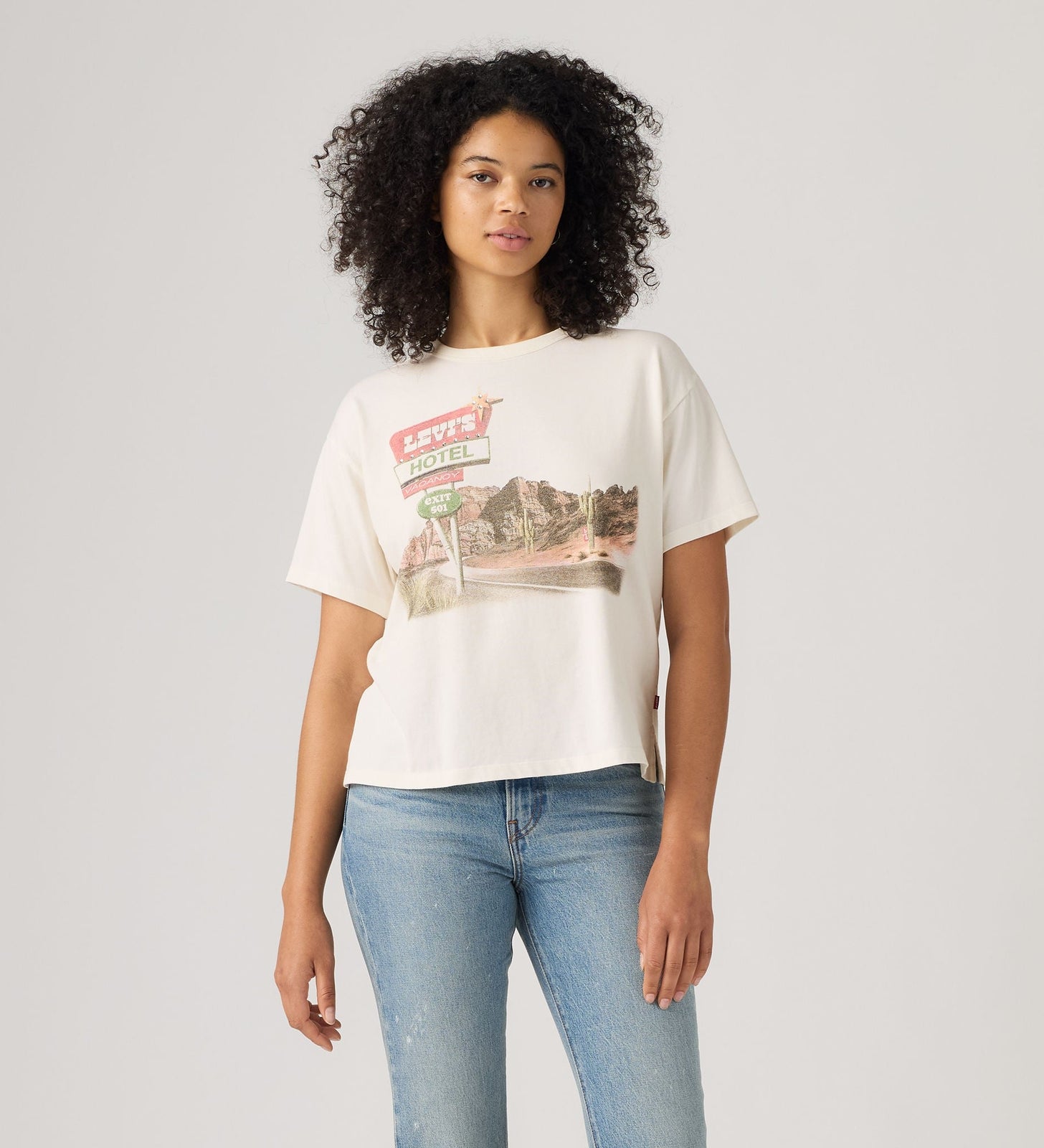 Main 3 - Levi's® Women's Graphic Vintage Short-Sleeve Tee - 005OY0061