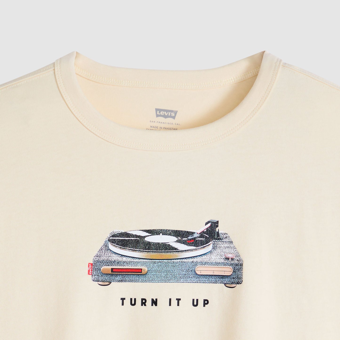 Levi's® Women's Graphic Vintage Tee