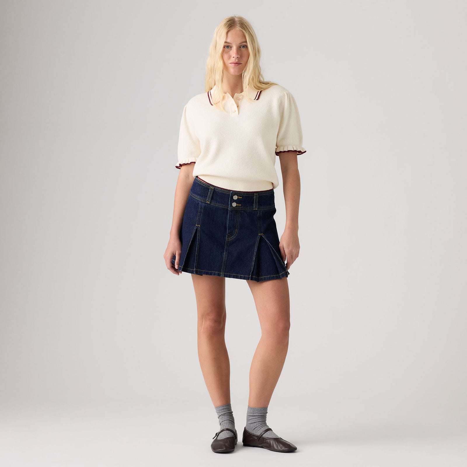 Main 3 - Levi's® Women's Inverted Pleat Mini Skirt - 0089S0002