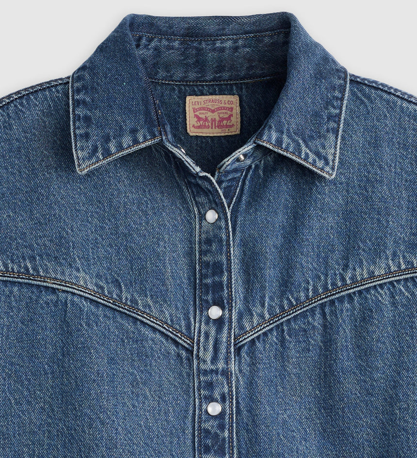 Main 6 - Levi's® Women's Logan Short-Sleeve Denim Shirt - 005CR0003