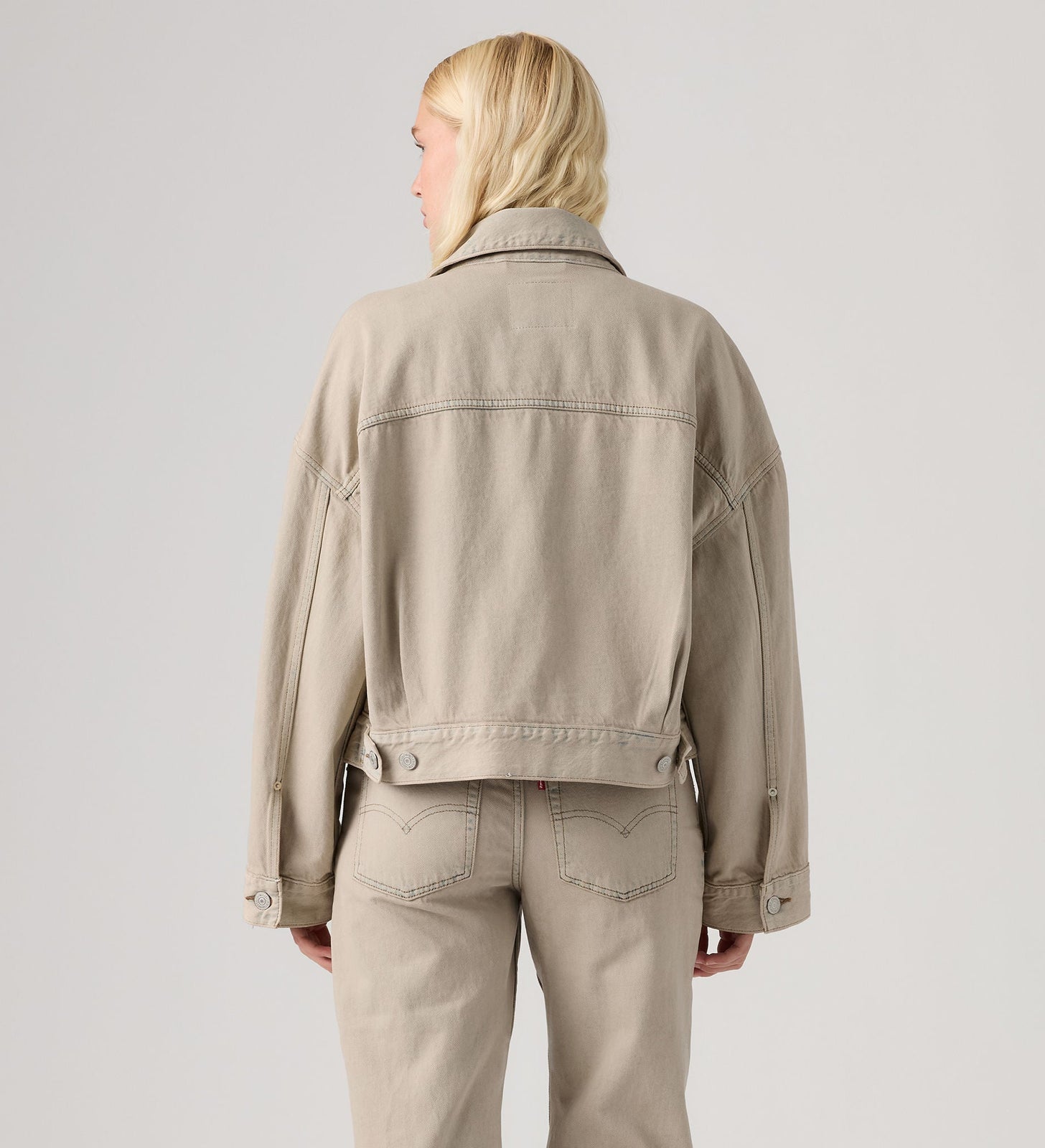Main 2 - Levi's® Women's Loose Crop Trucker Jacket - 0089L0001