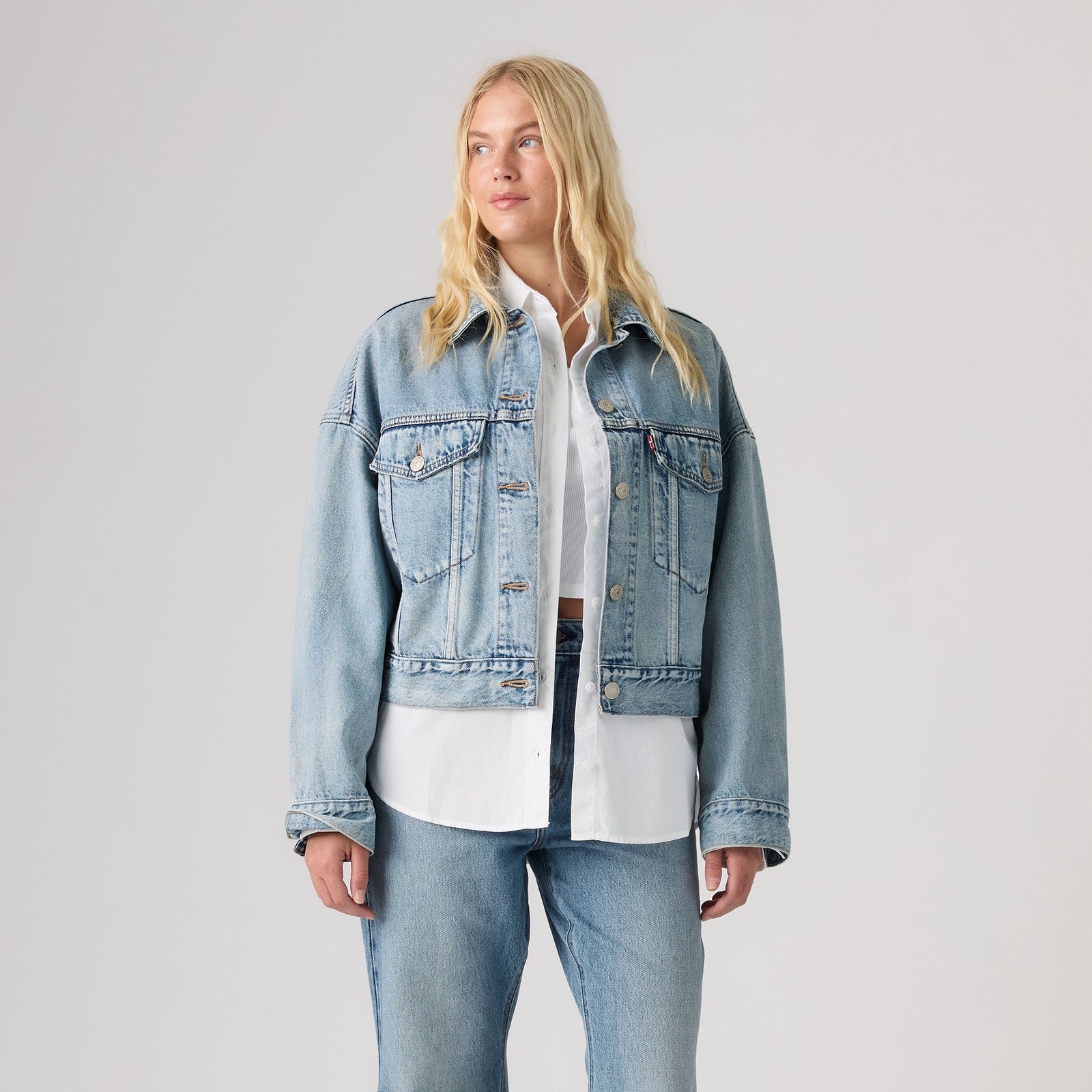 Main 3 - Levi's® Women's Loose Crop Trucker Jacket - 0089L0004