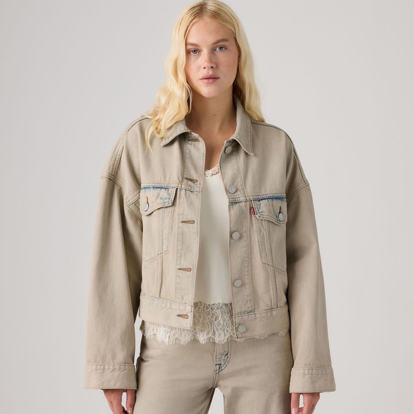 Main 1 - Levi's® Women's Loose Crop Trucker Jacket - 0089L0017